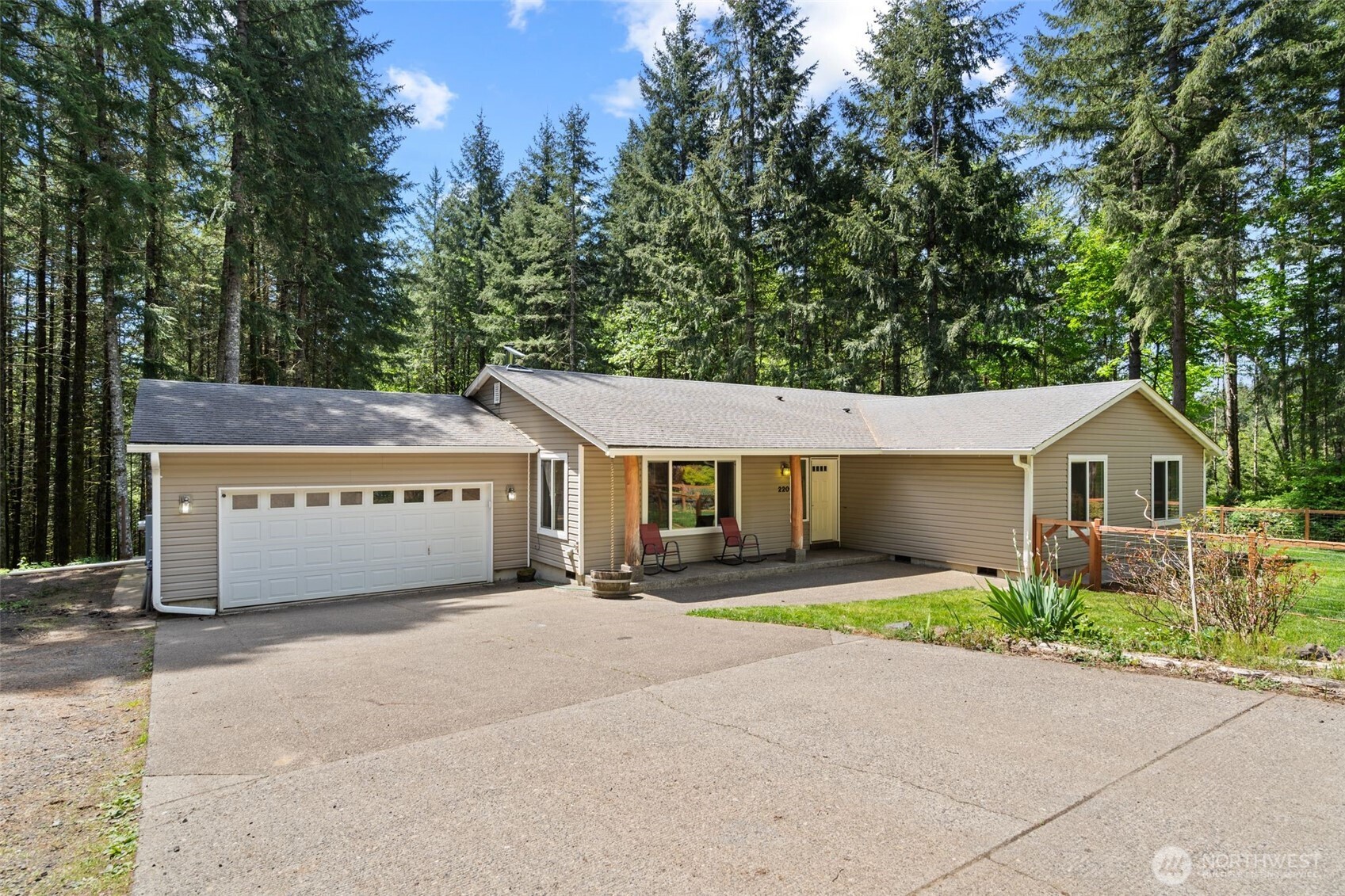 220 Tangen Road Property Photo 1
