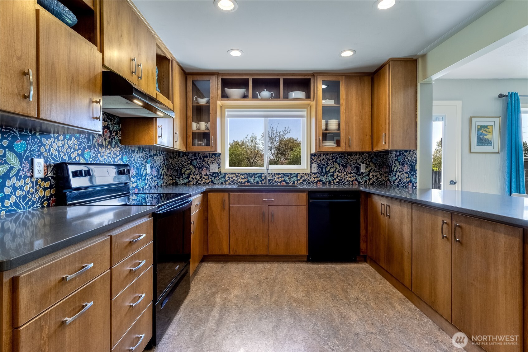 1836 Pike Place Property Photo 5