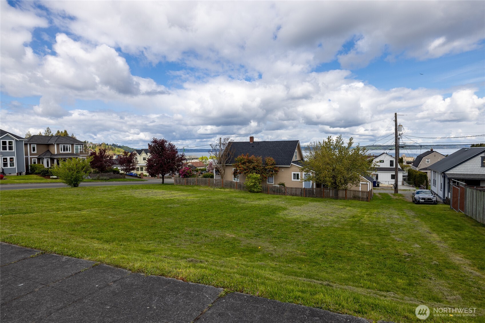 2801 N Mccarver Street Property Photo 2