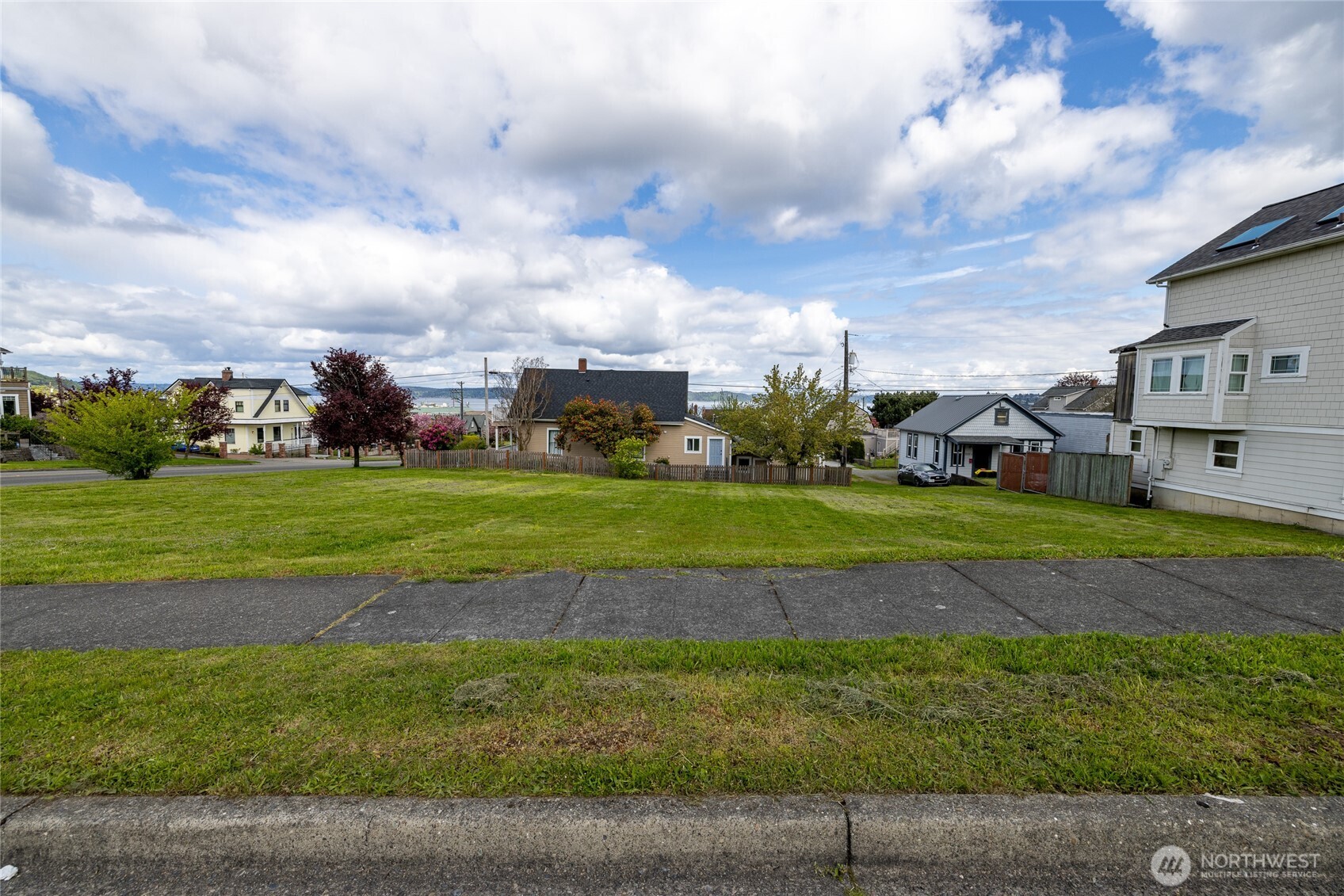2801 N Mccarver Street Property Photo 3
