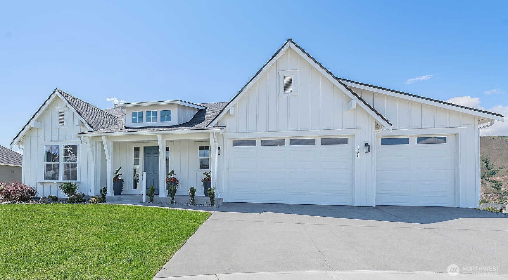 1580 S Kelvin Court Property Photo 1