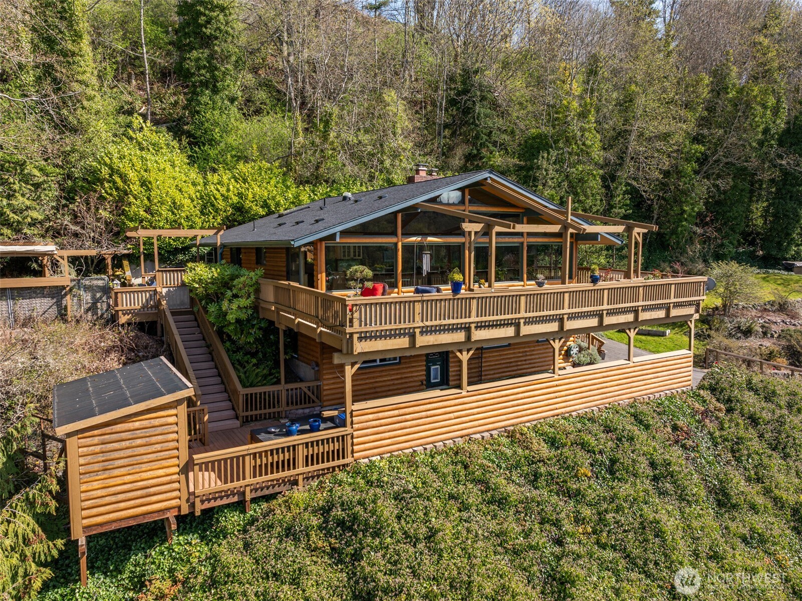 842 Strait View Drive Property Photo