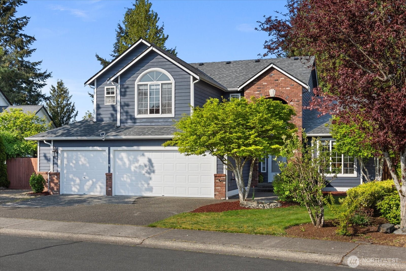 2911 107th Street Property Photo 1