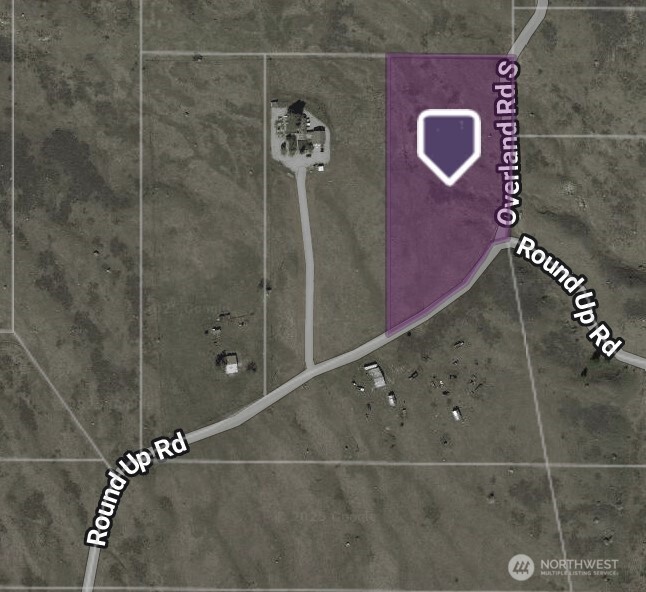 183 Round Up Road Property Photo 3