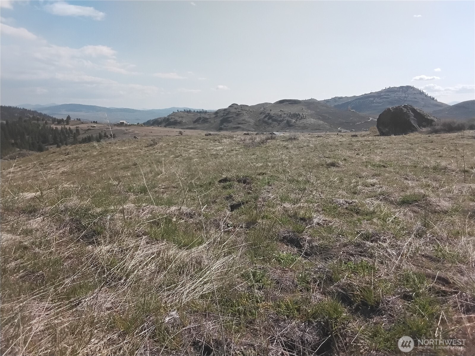 96 Overland Road Property Photo 4