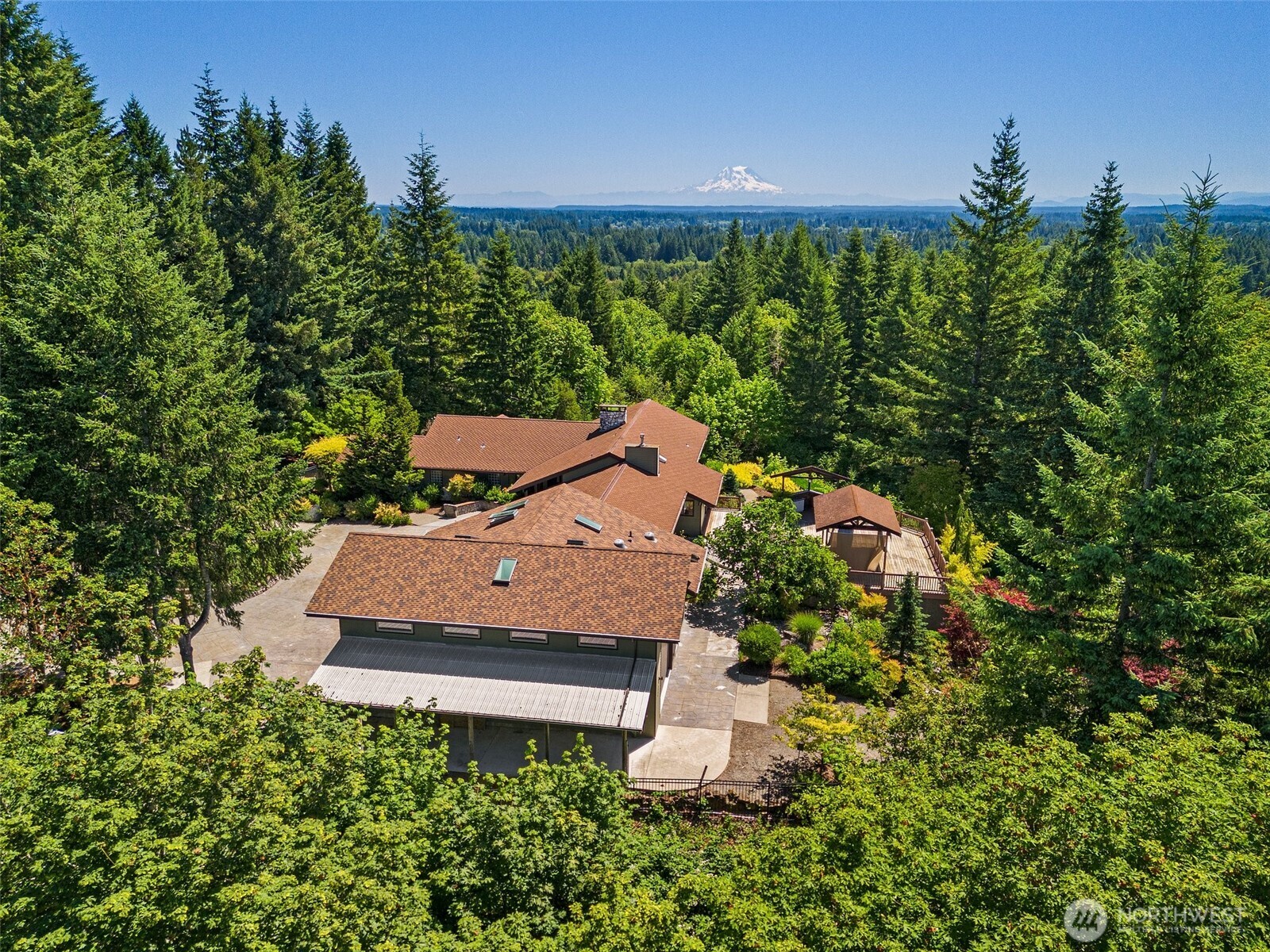 4902 Bush Mountain Drive Property Photo 1