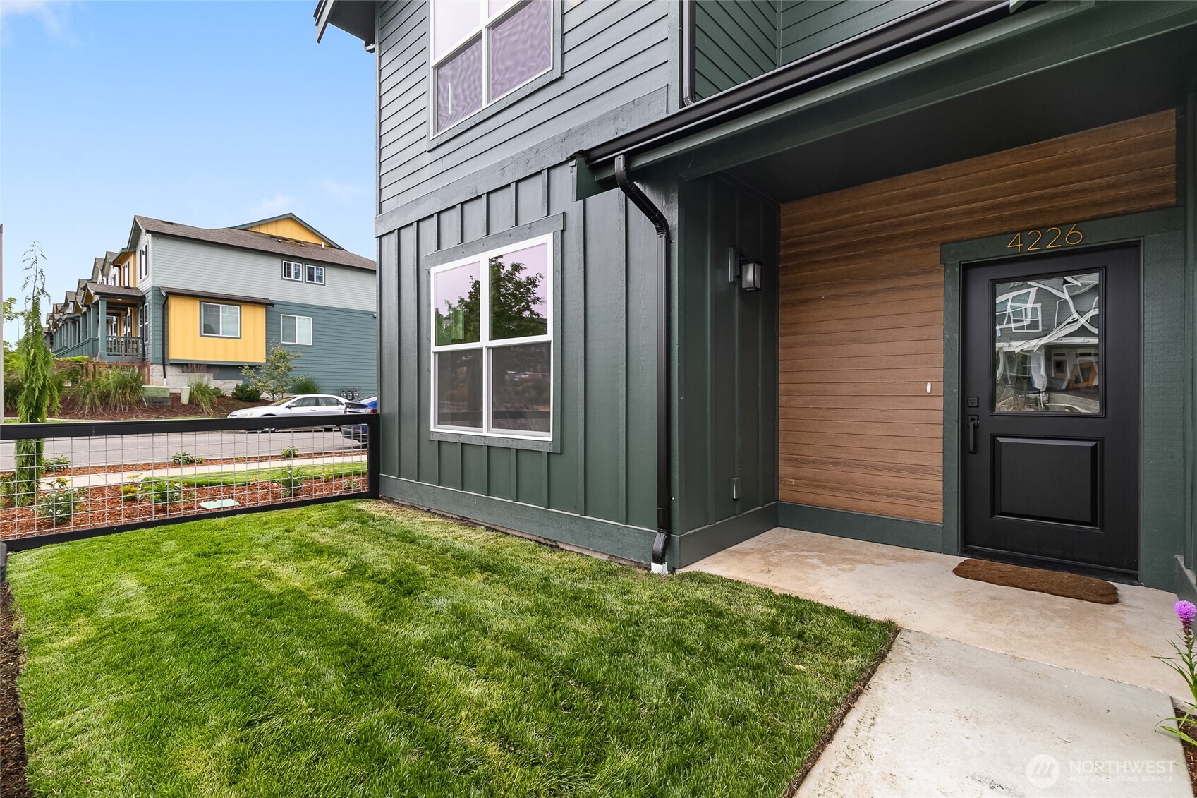 4226 Melrose Lane Property Photo 3