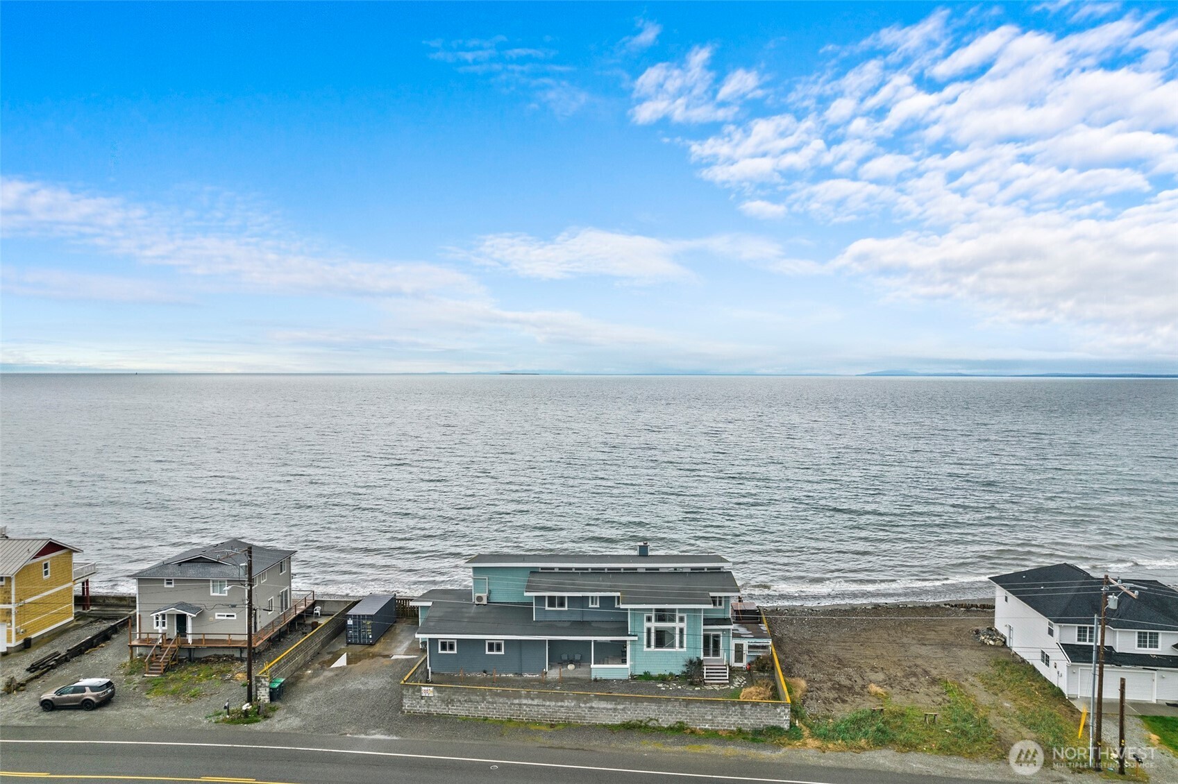 2575 West Beach Road Property Photo 1