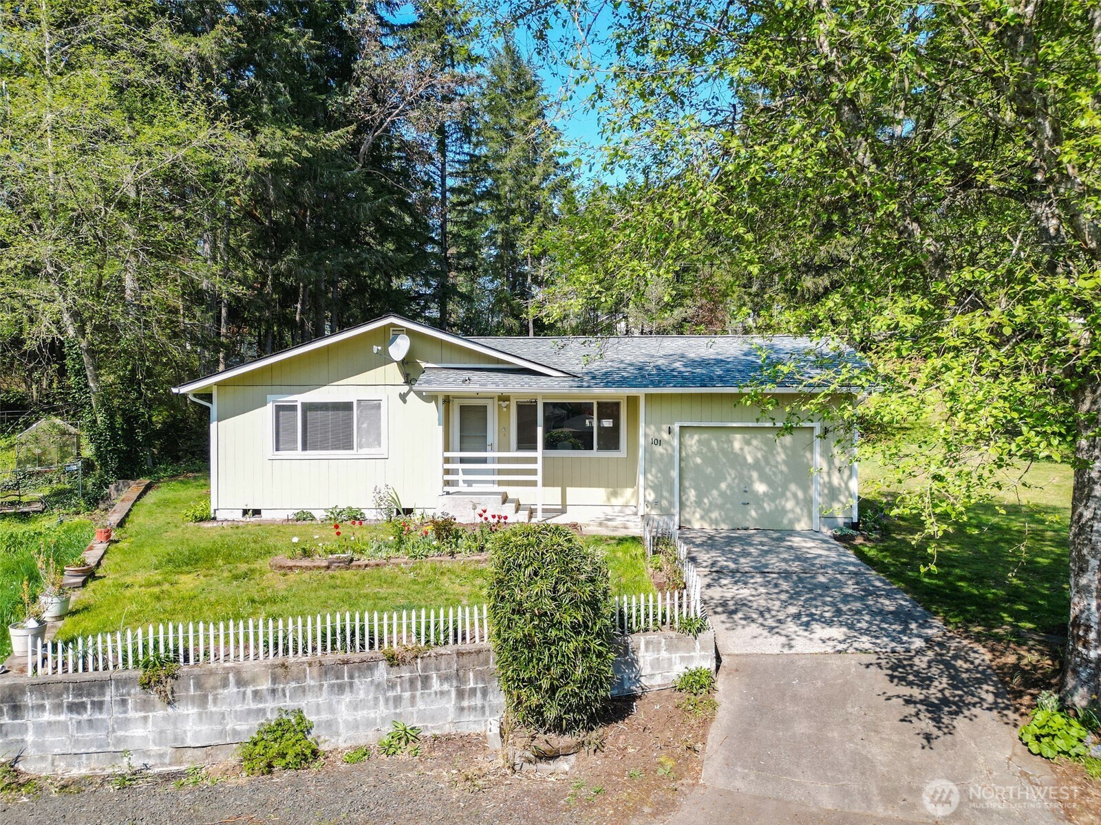 101 Ne Rainier Place Property Photo