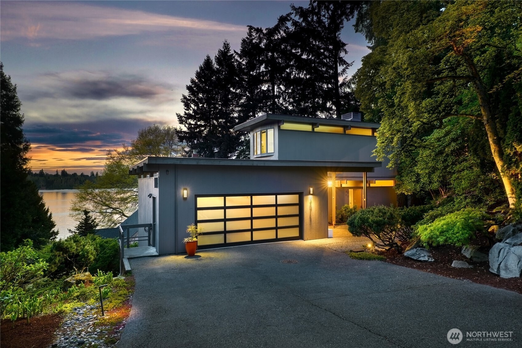 2019 Killarney Way Property Photo 1