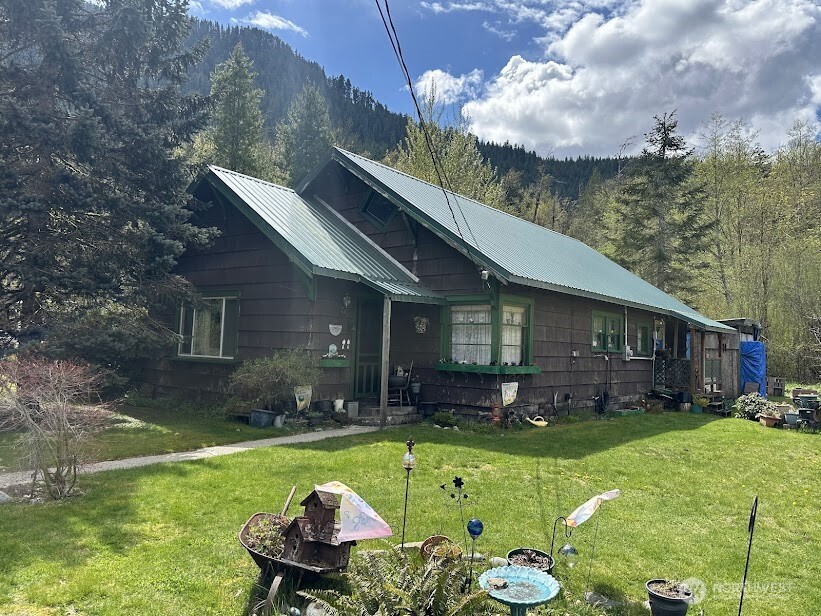 71667 Ne Old Cascade Hwy Property Photo 1