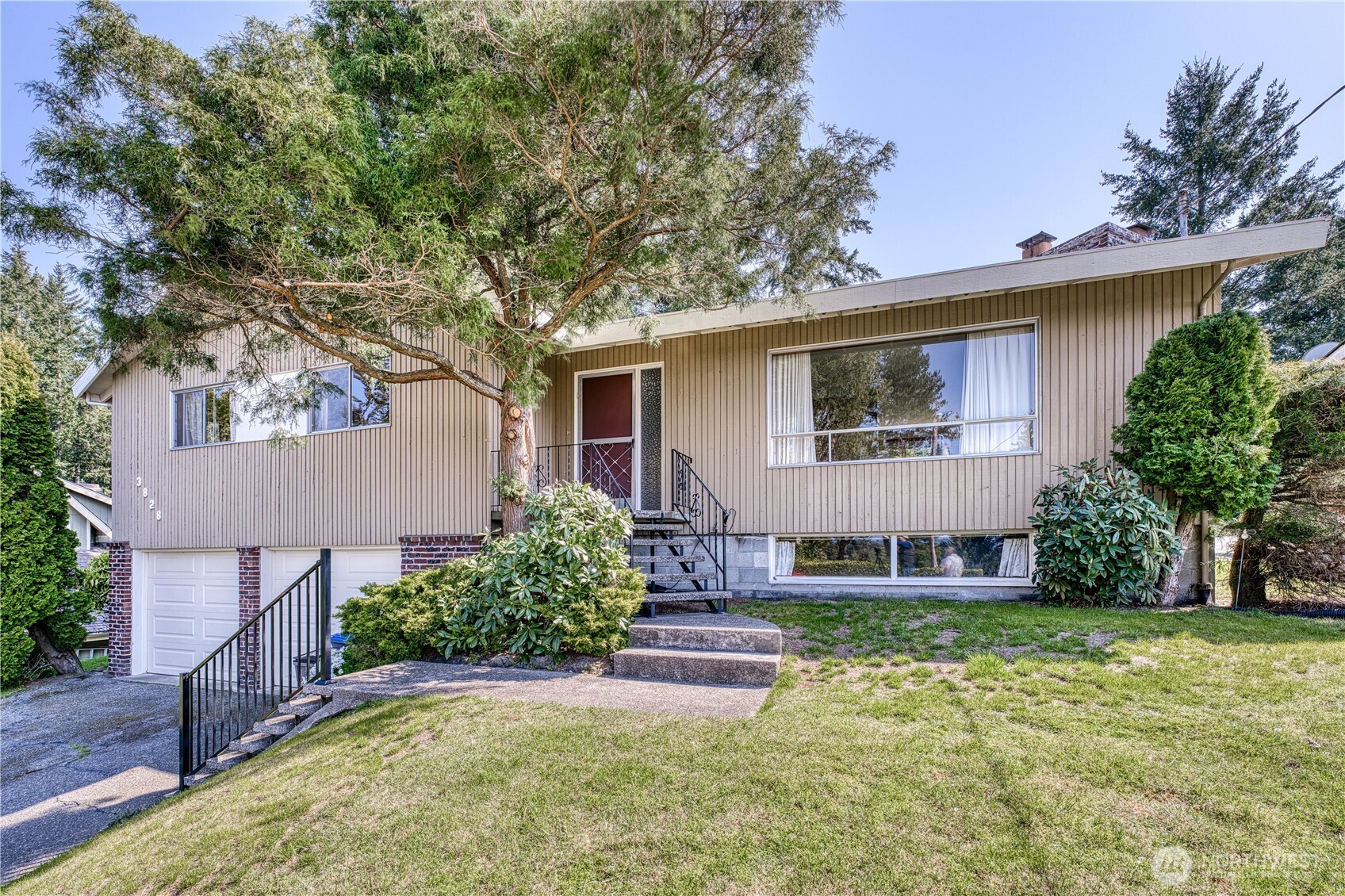 3828 Harbel Drive Property Photo