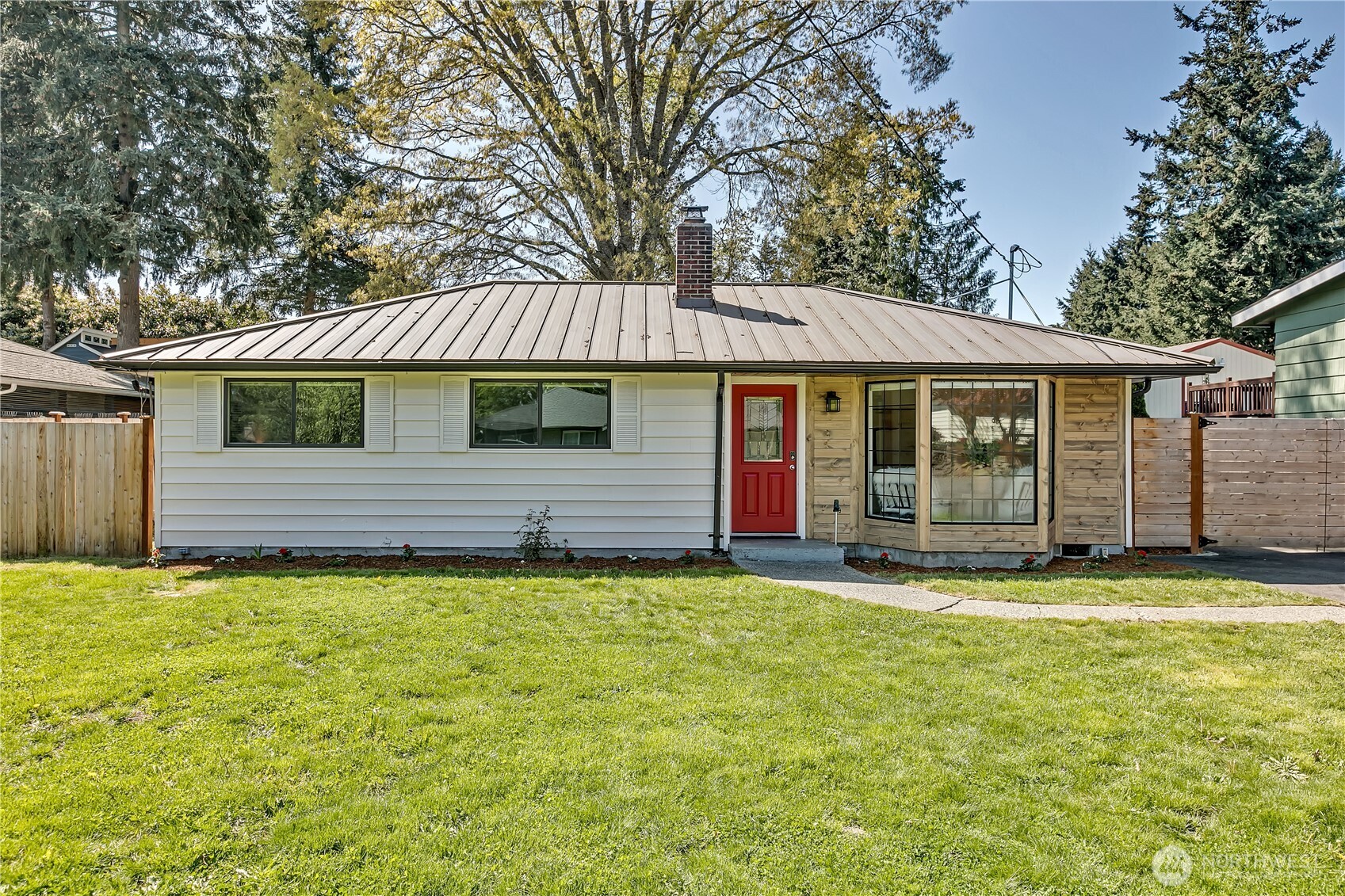 19623 10th Avenue Property Photo 1