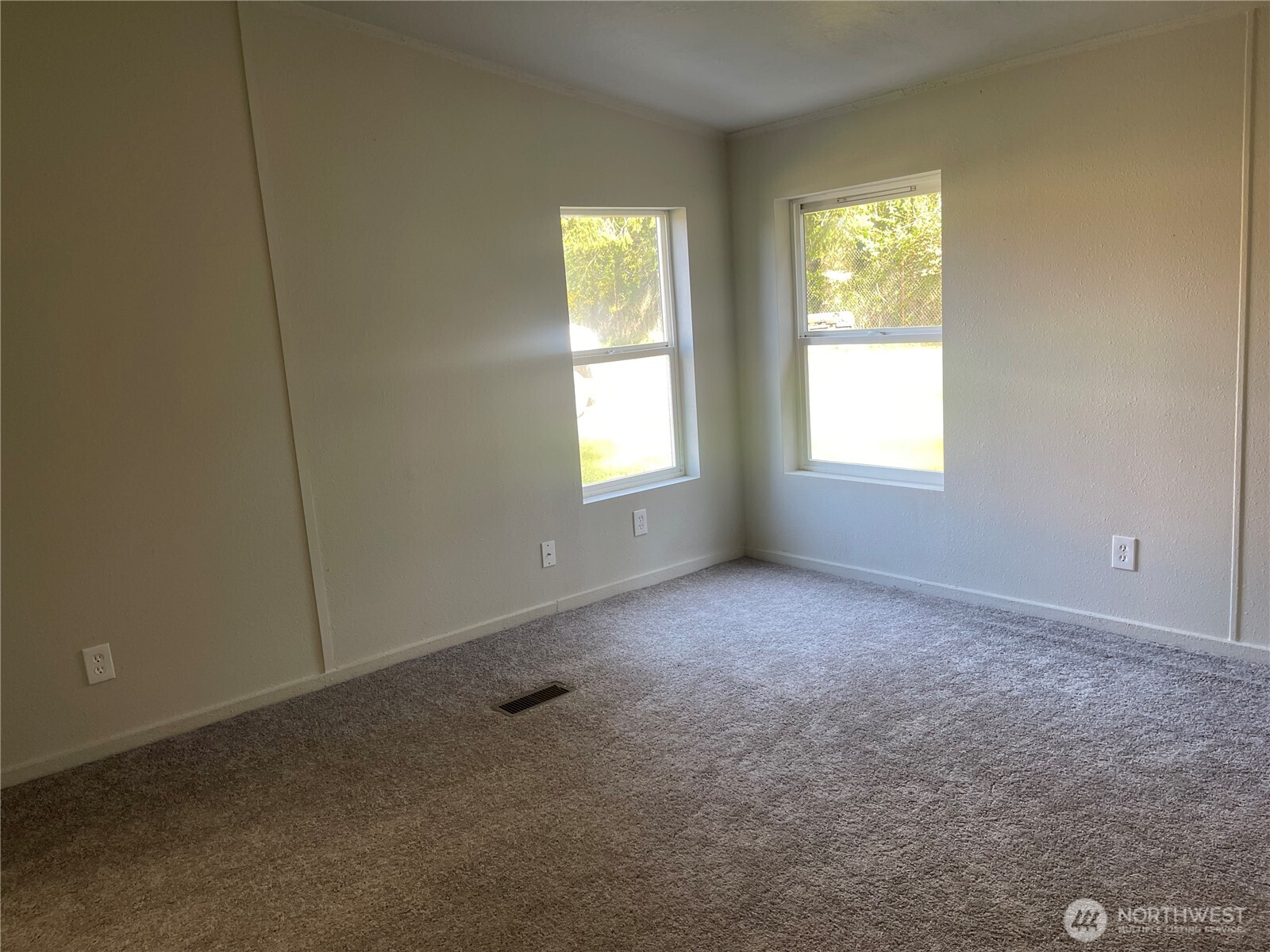 611 Cedar Avenue 33 Property Photo 13