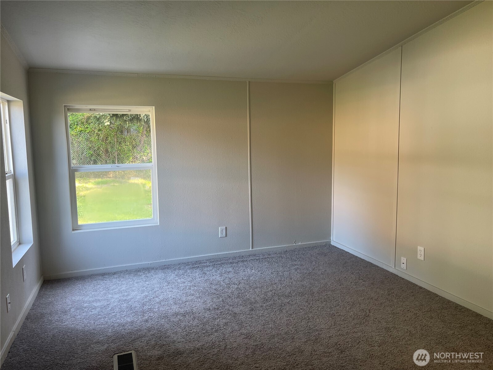 611 Cedar Avenue 33 Property Photo 18