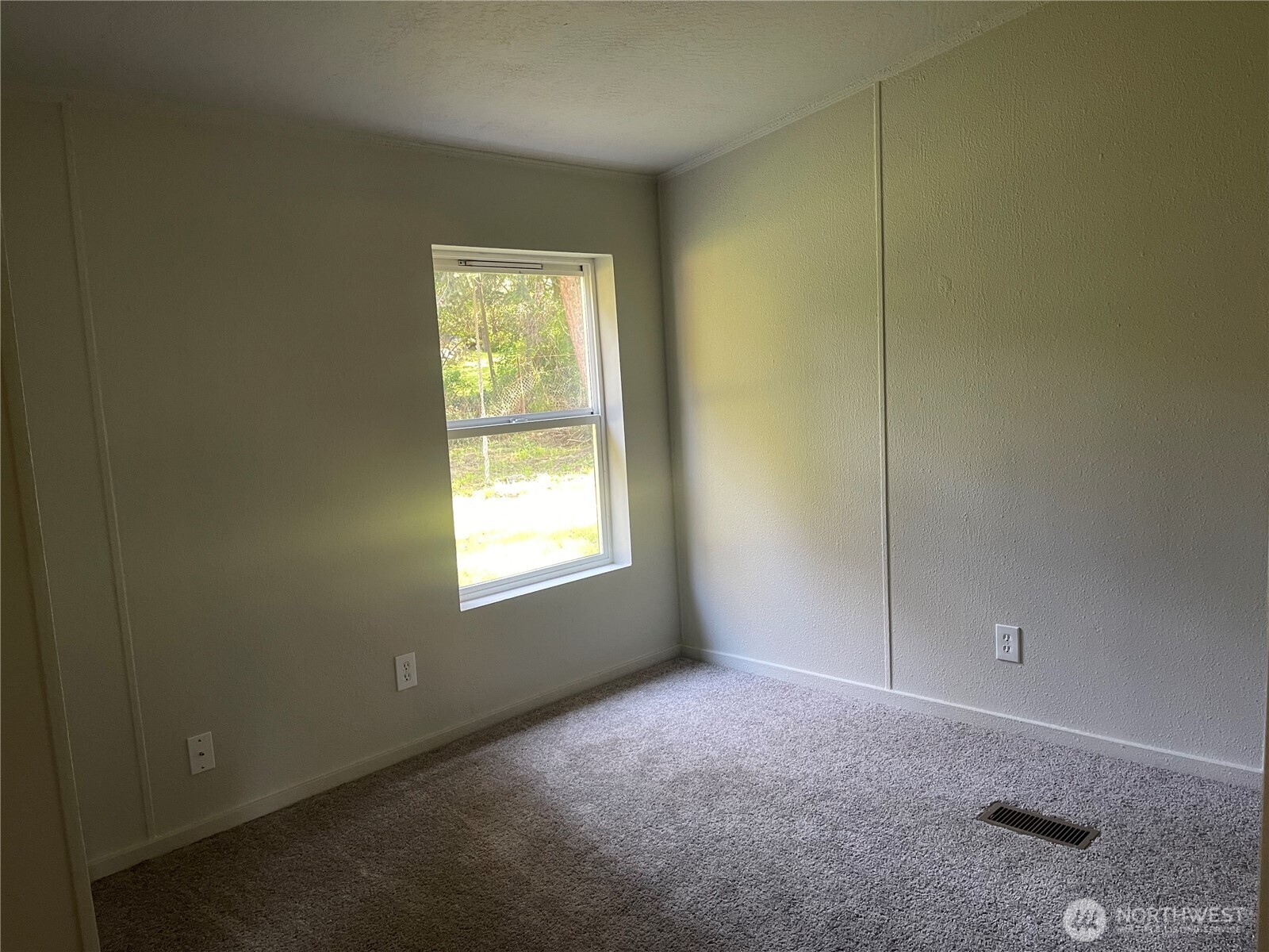 611 Cedar Avenue 33 Property Photo 21