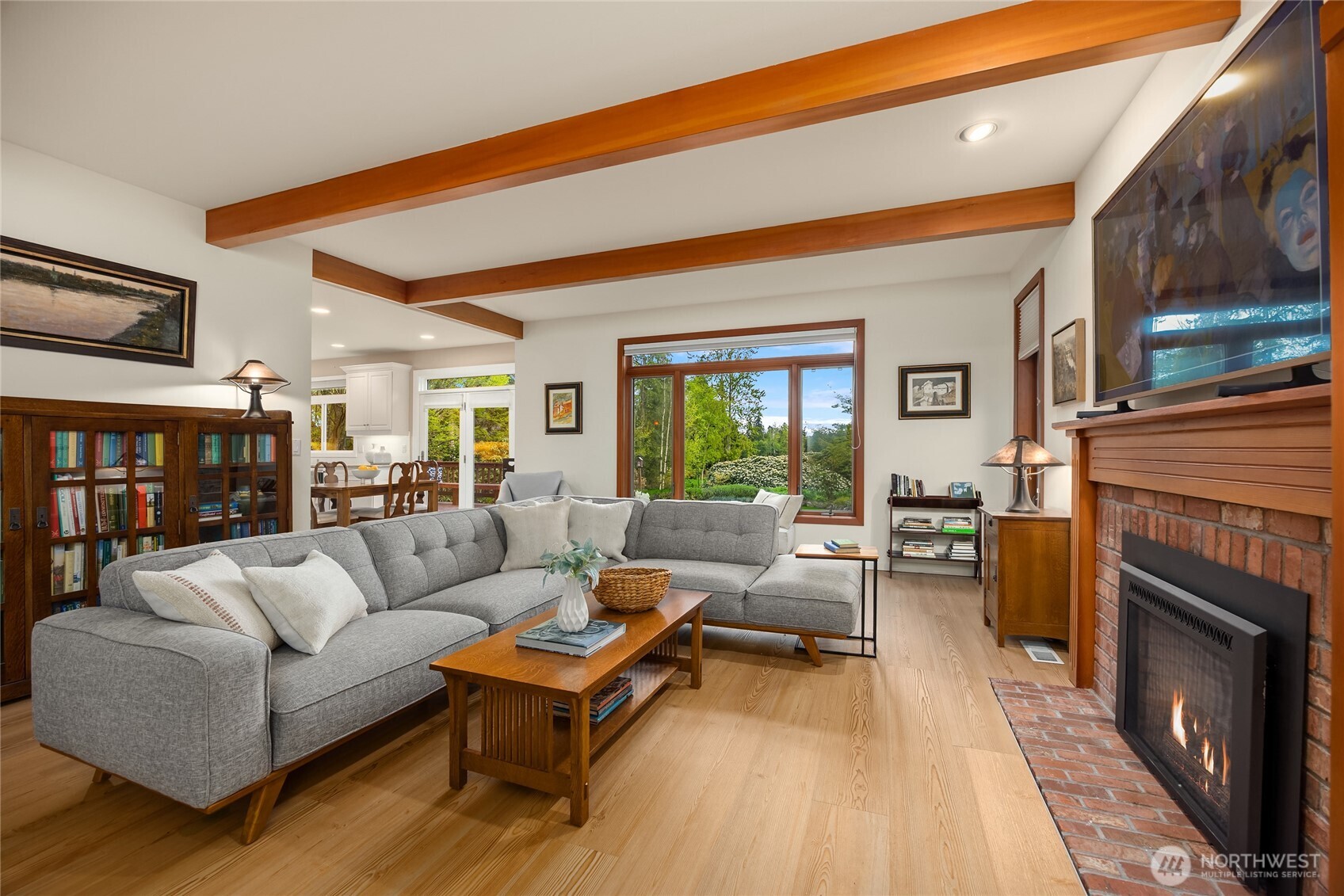 1245 High School Road Property Photo 17