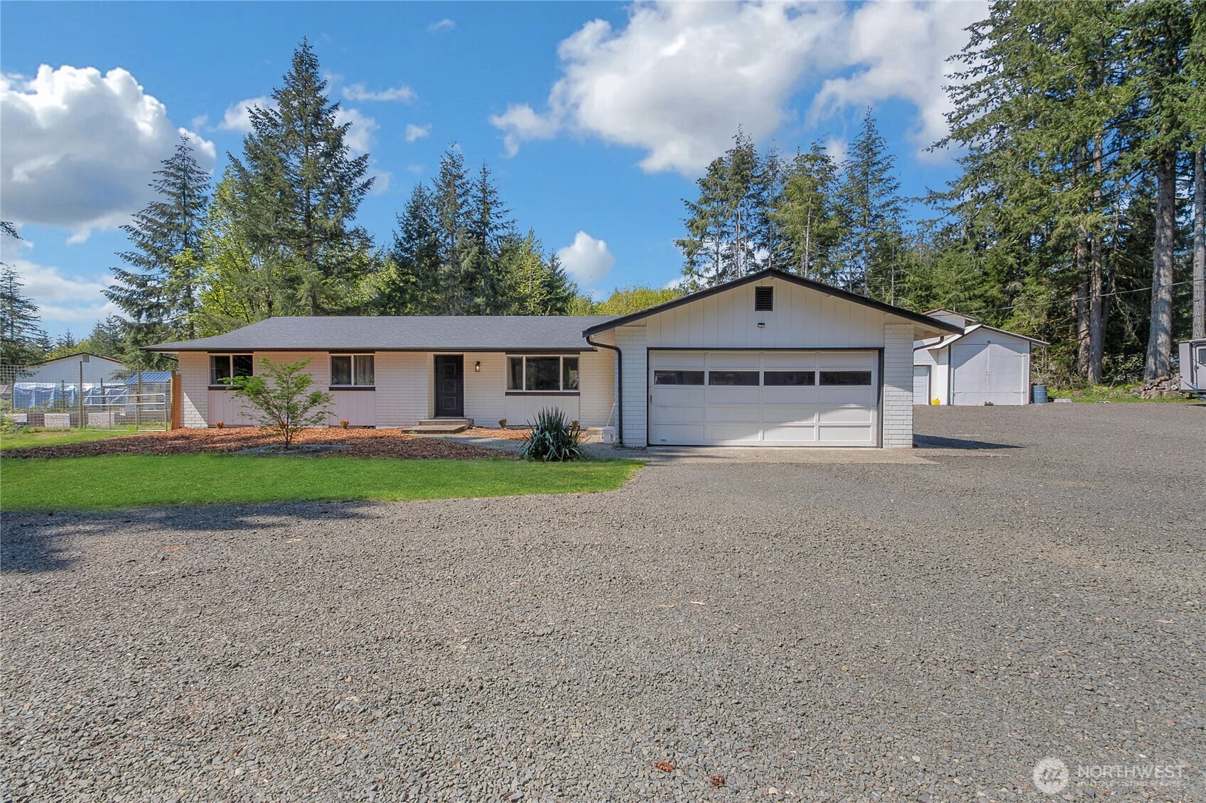 230 W Tree Frog Lane