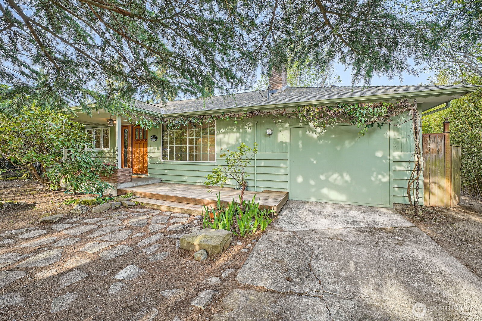 19227 3rd Avenue Property Photo