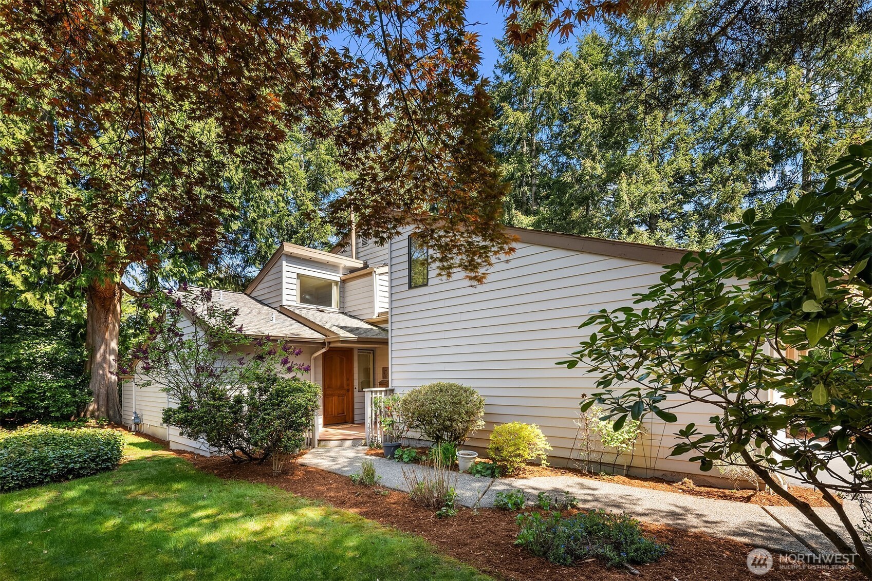 6 143rd Avenue Property Photo 1