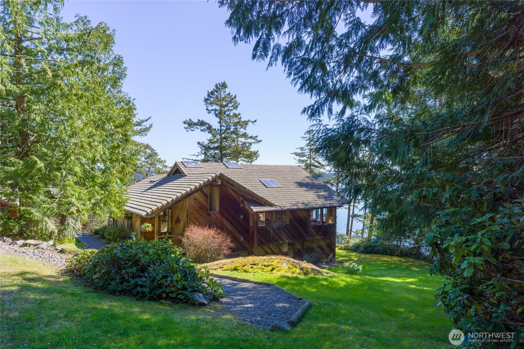 470 Bonanza Drive Property Photo 5