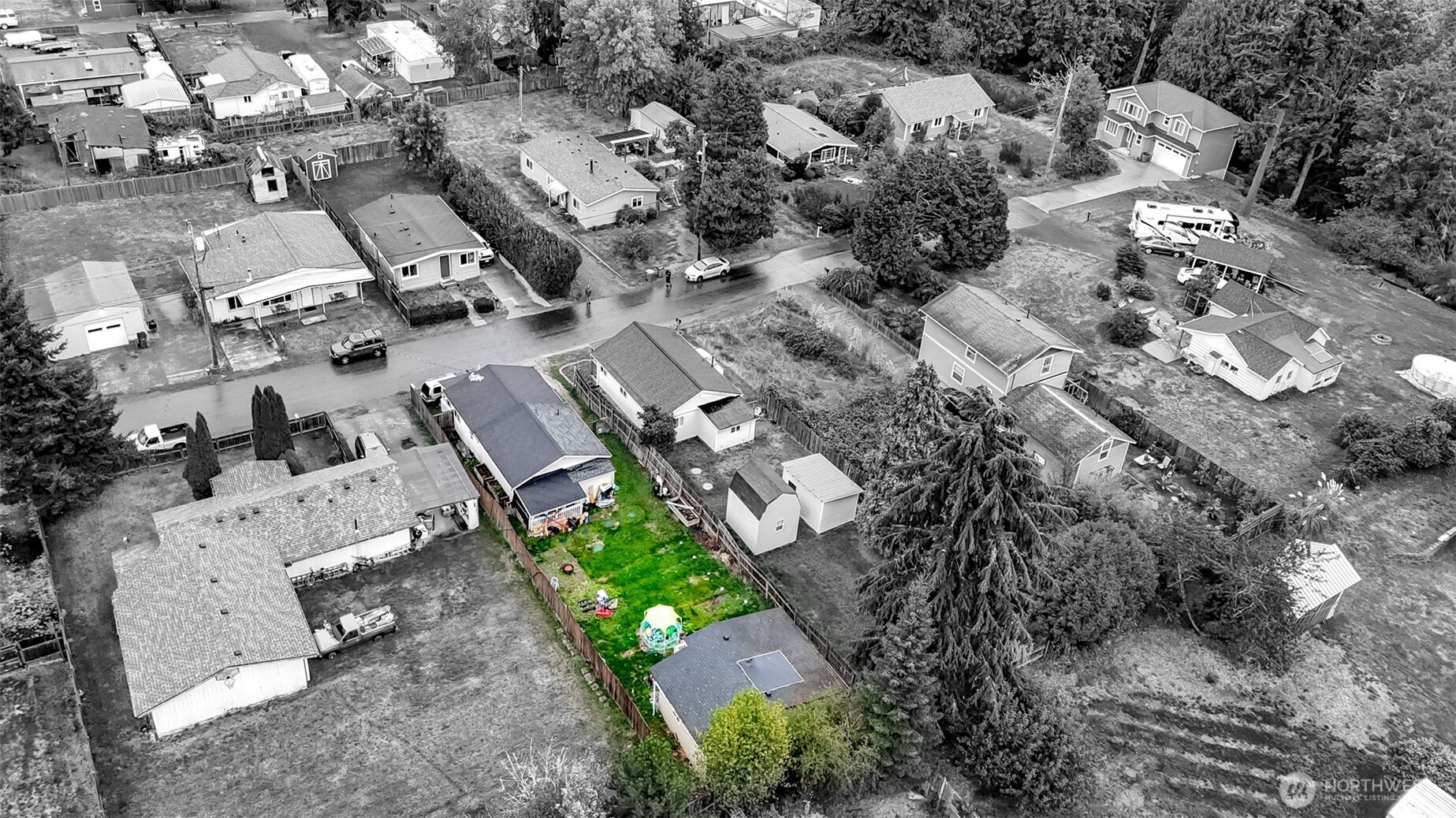 2815 Ne Bowen Property Photo