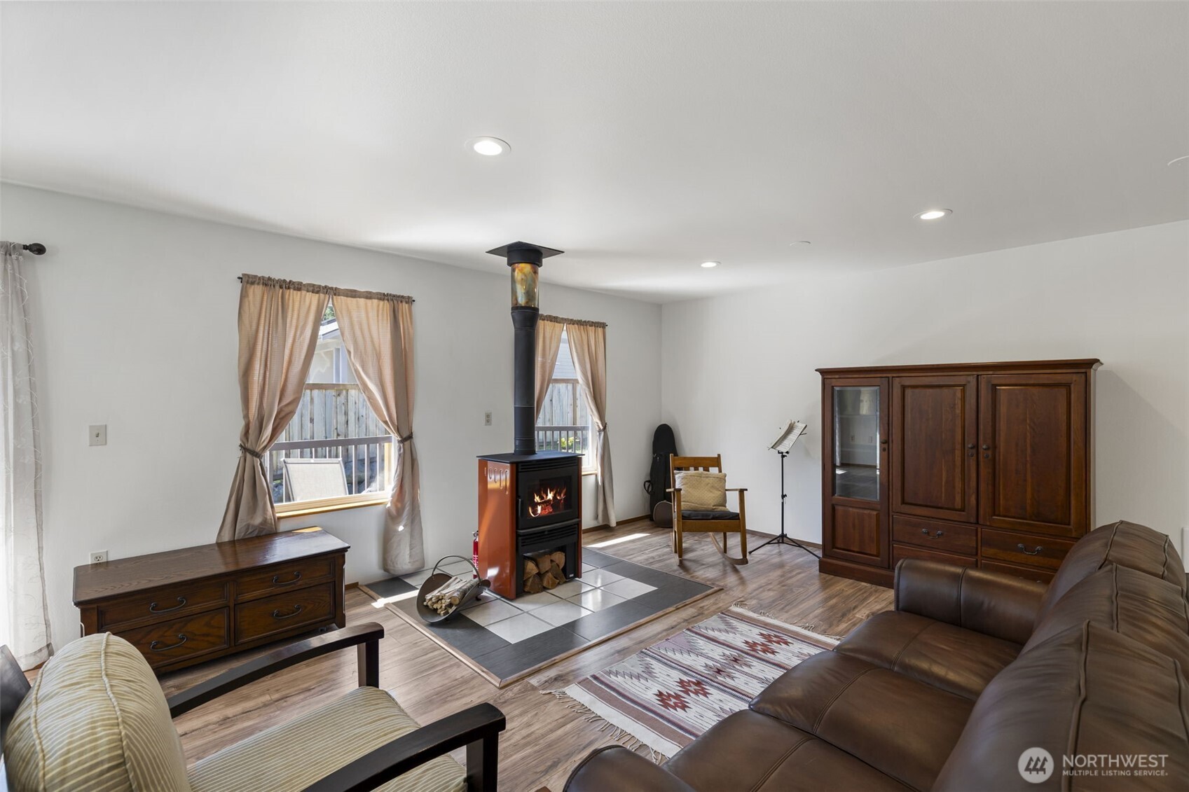 919 43rd Street Property Photo 7