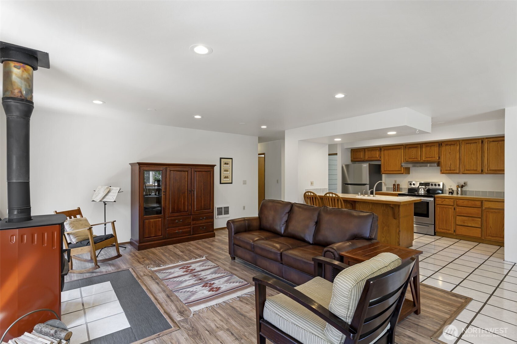 919 43rd Street Property Photo 8