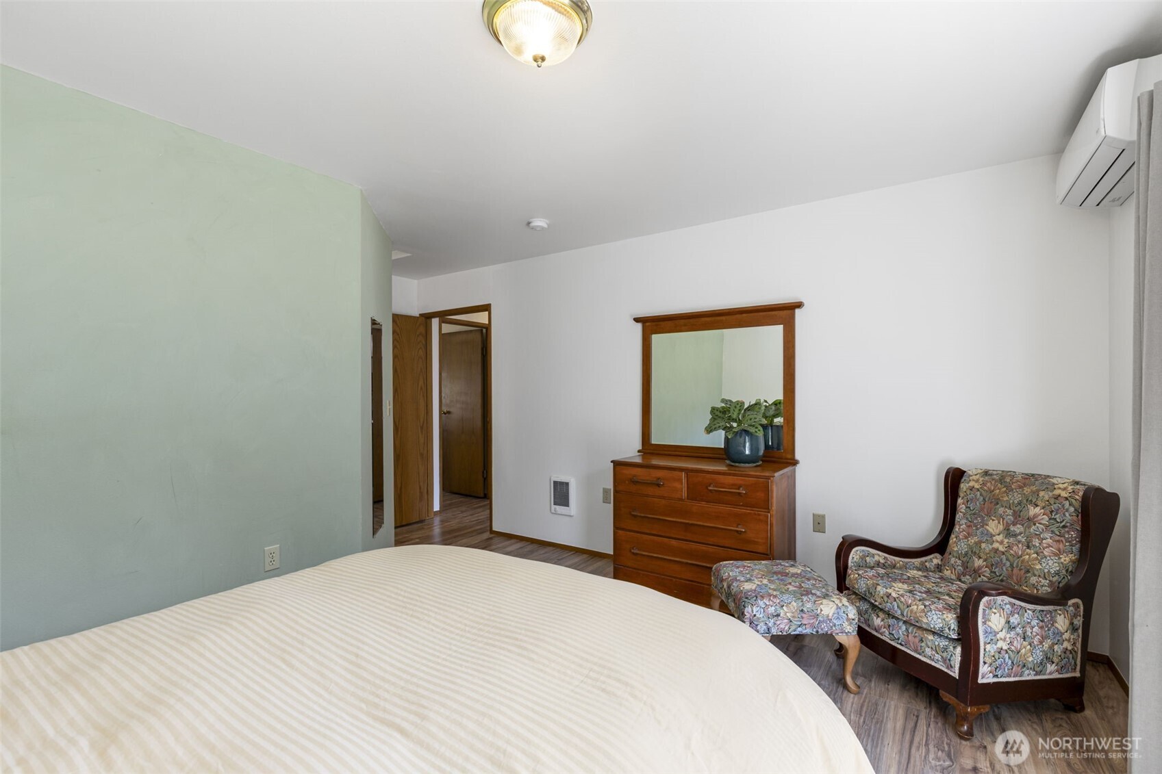 919 43rd Street Property Photo 16