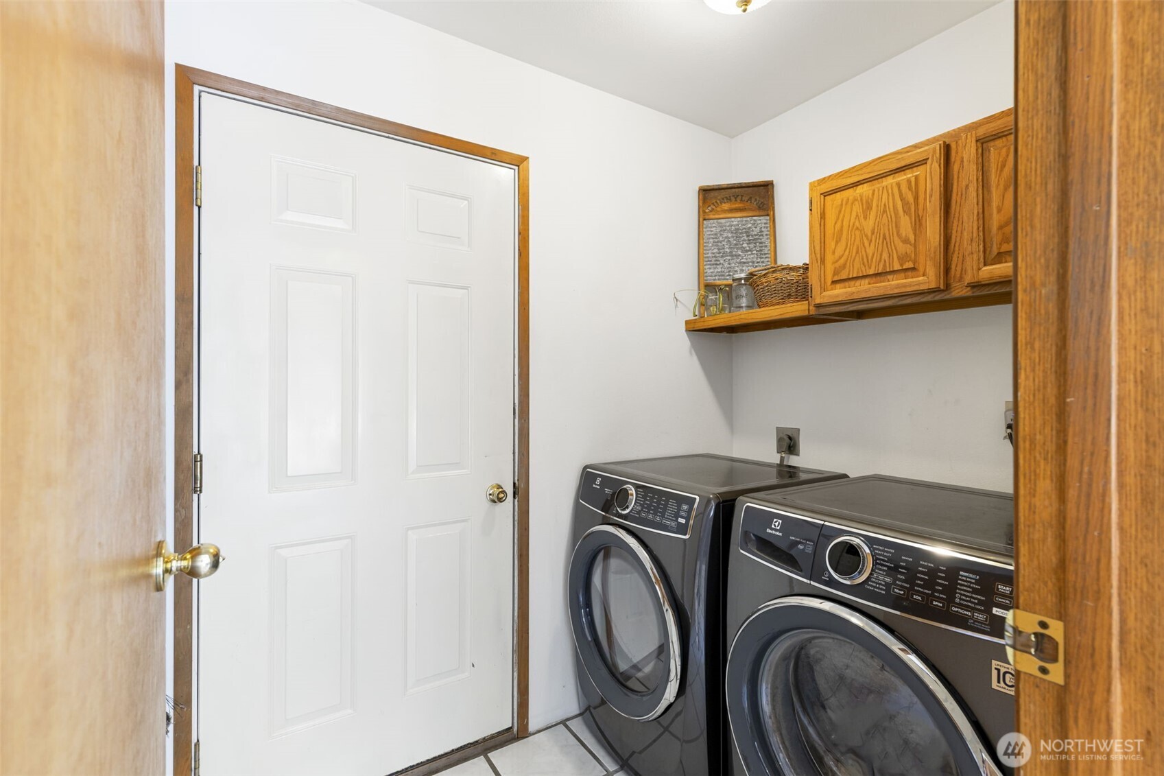 919 43rd Street Property Photo 22