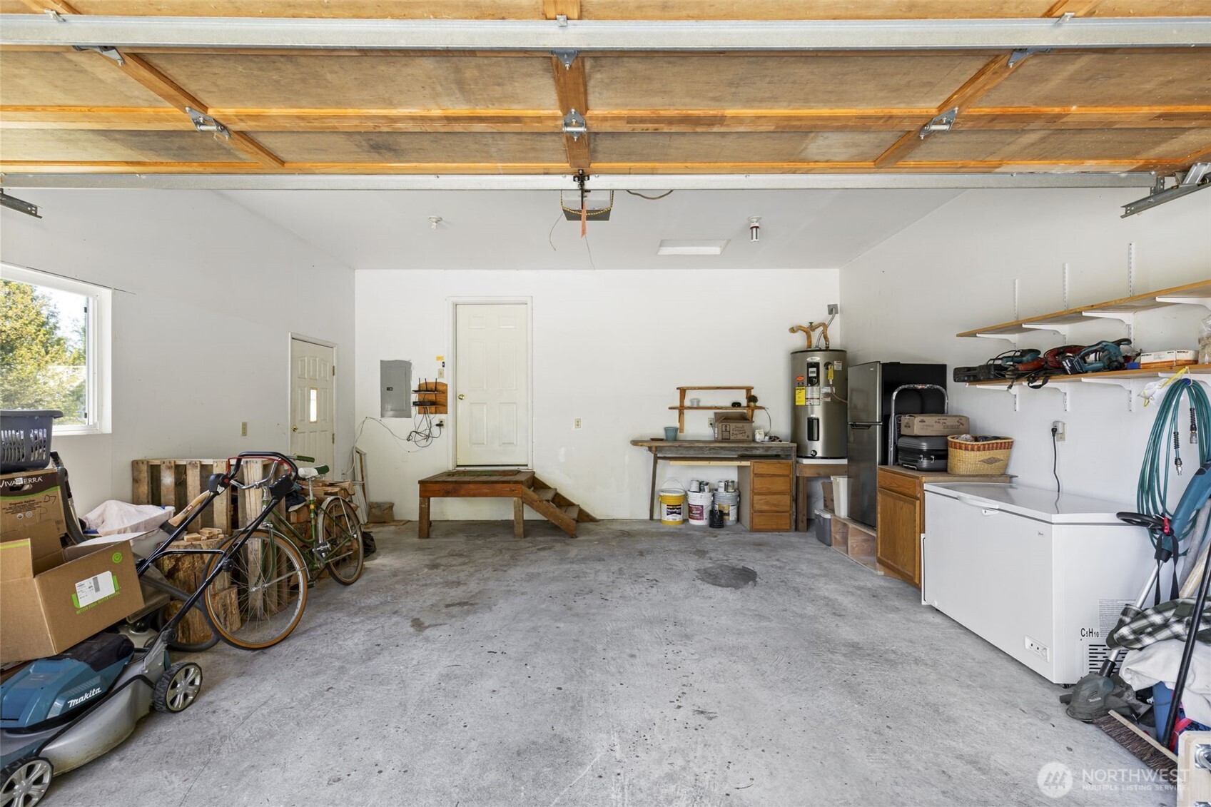 919 43rd Street Property Photo 23