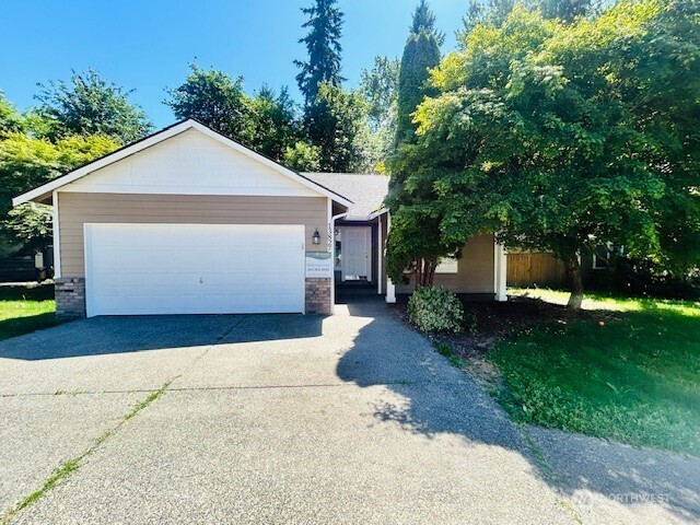 13827 93rd Avenue Property Photo 1