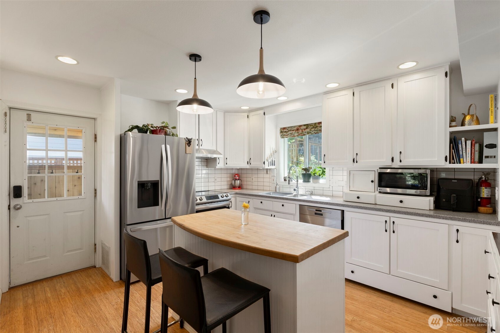 4375 Erin Street Property Photo 8