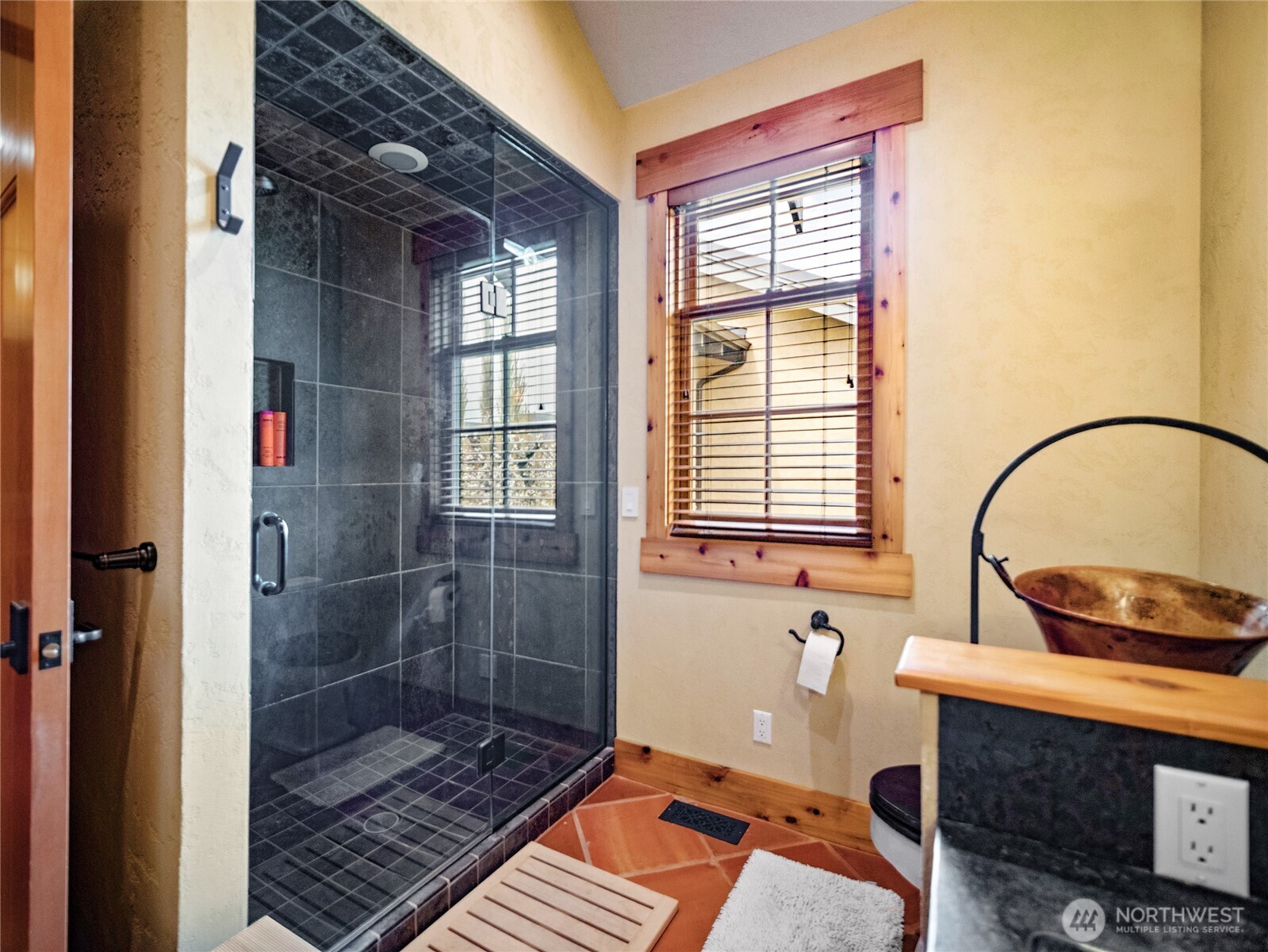 5814 Colockum Road Property Photo 11