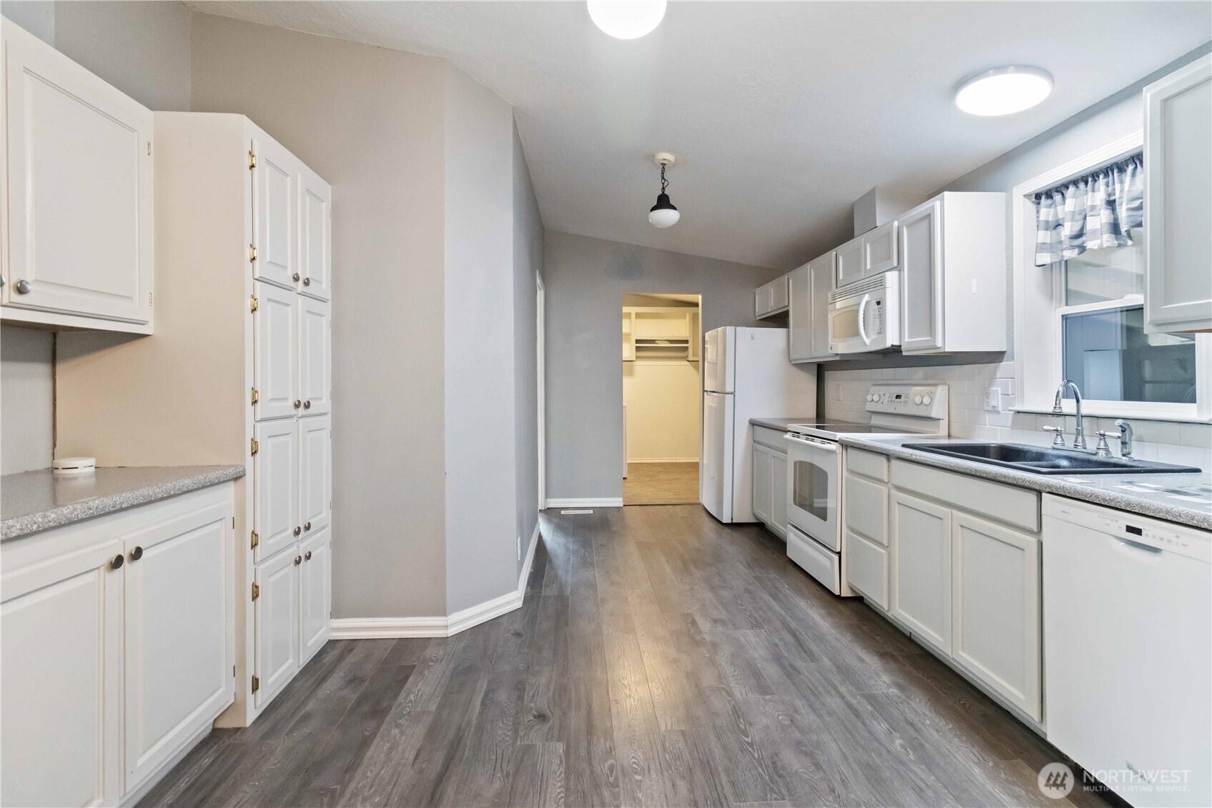 703 Pintail Lane Property Photo 8