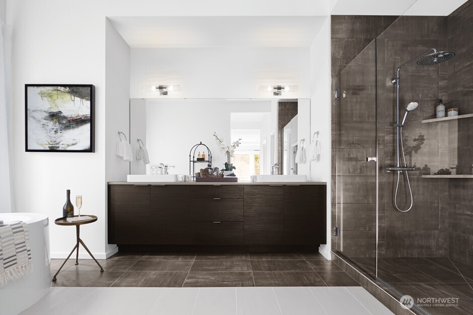 4101 Wandering Way Property Photo 3