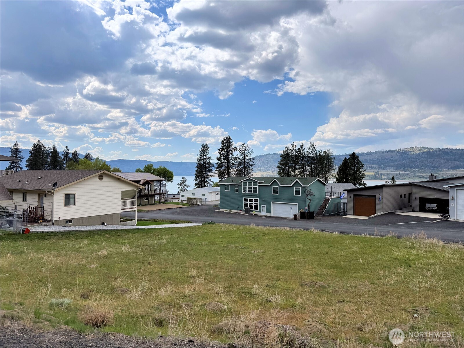 3317 Roosevelt Drive Property Photo