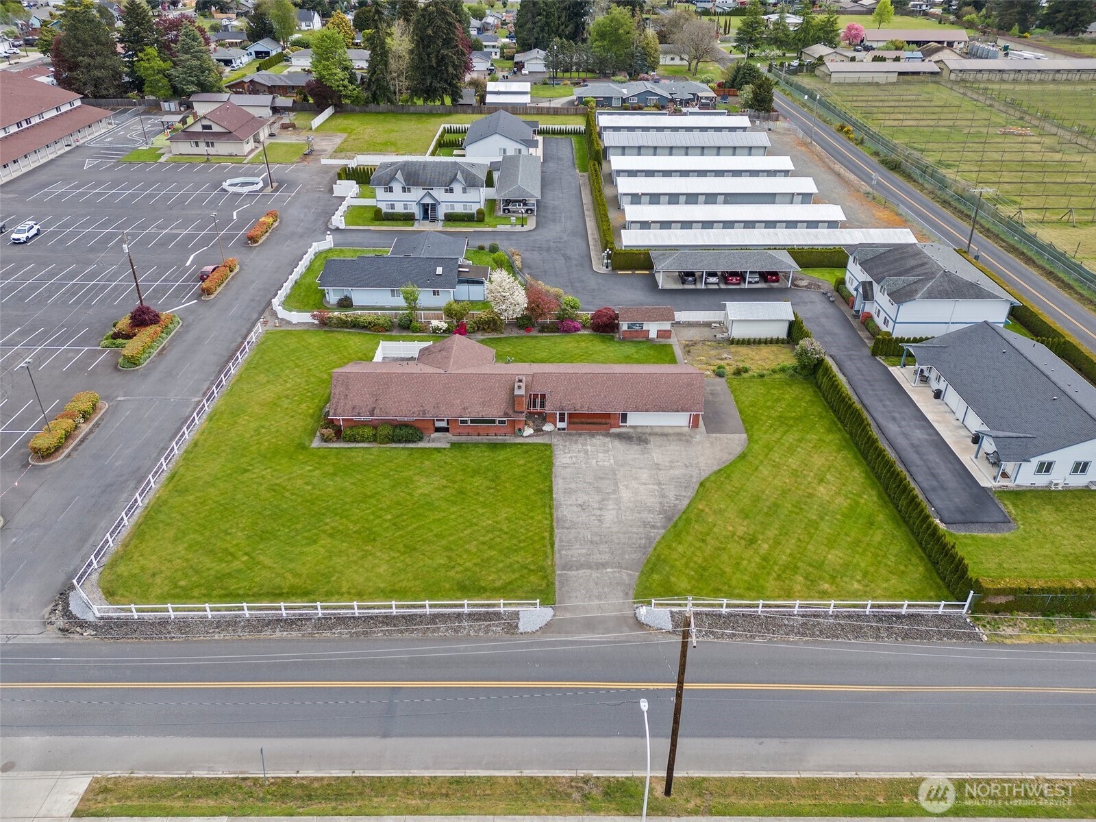 814 Eshom Road Property Photo