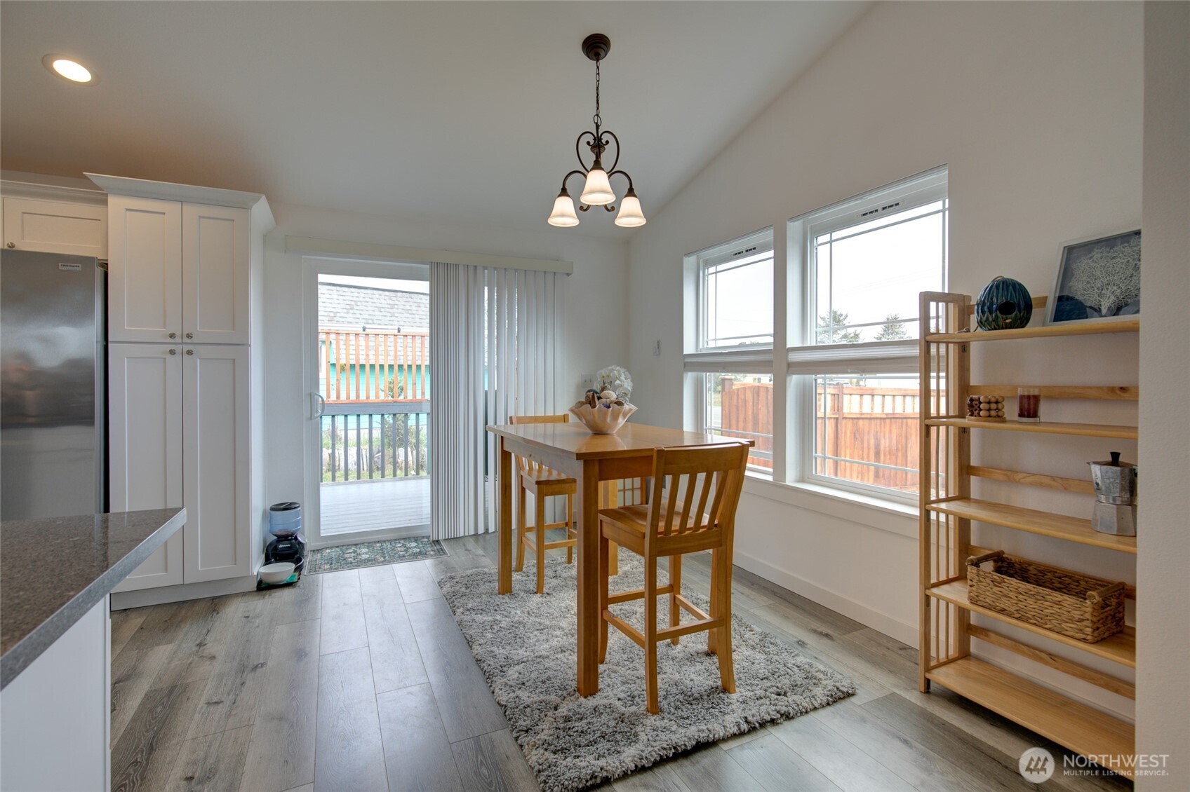 531 Point Brown Avenue Property Photo 6