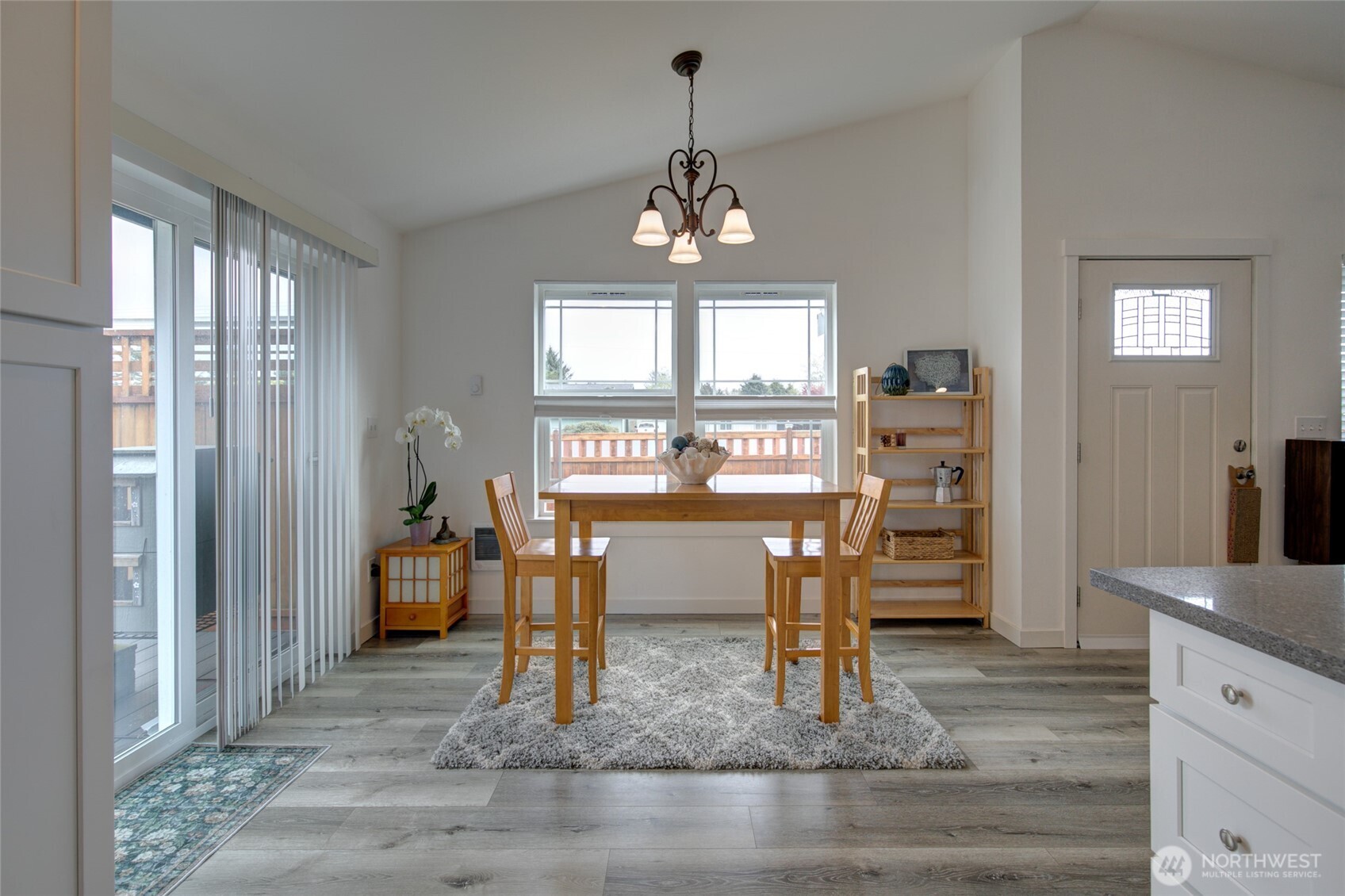 531 Point Brown Avenue Property Photo 8