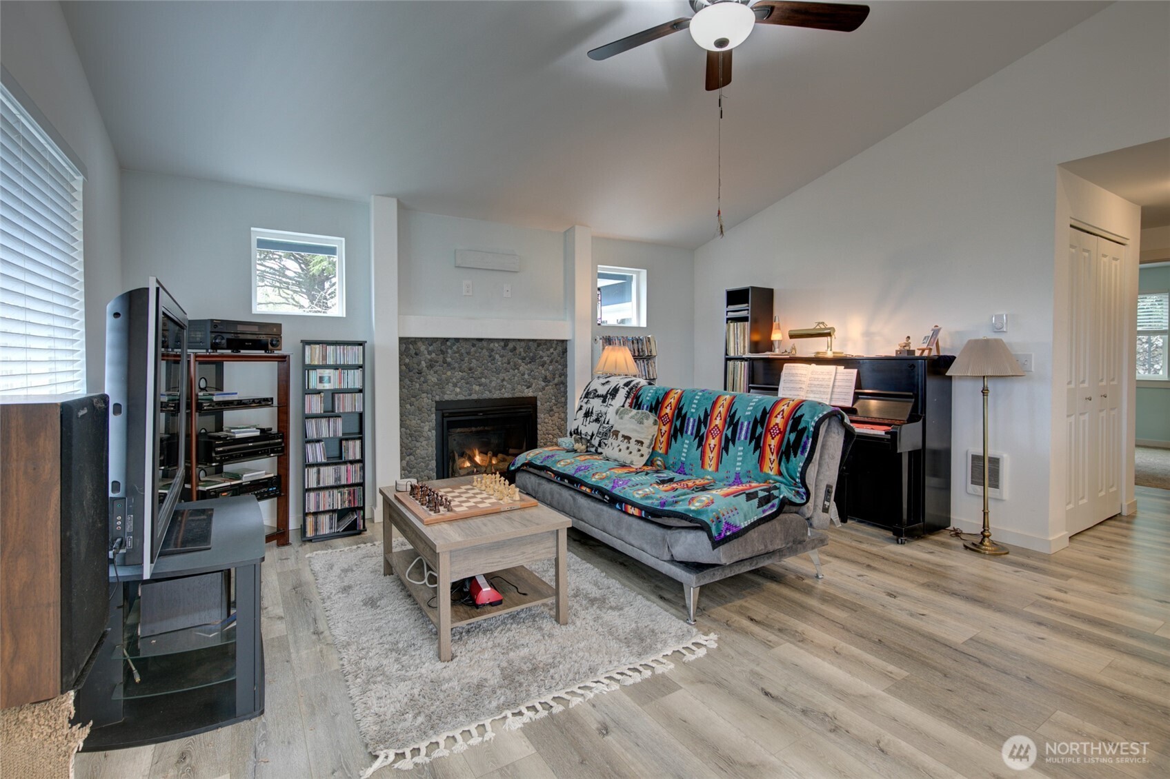 531 Point Brown Avenue Property Photo 9