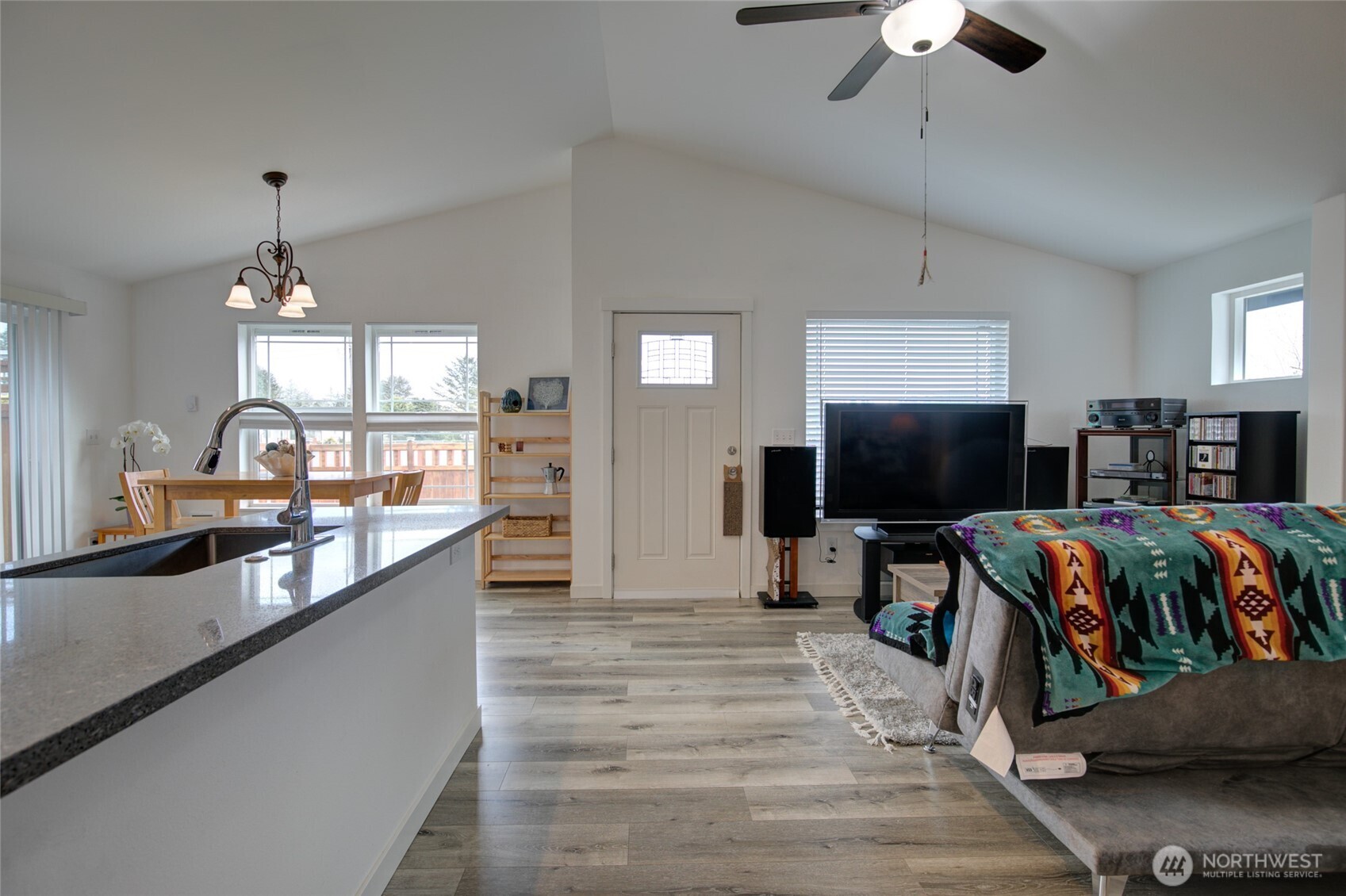 531 Point Brown Avenue Property Photo 13