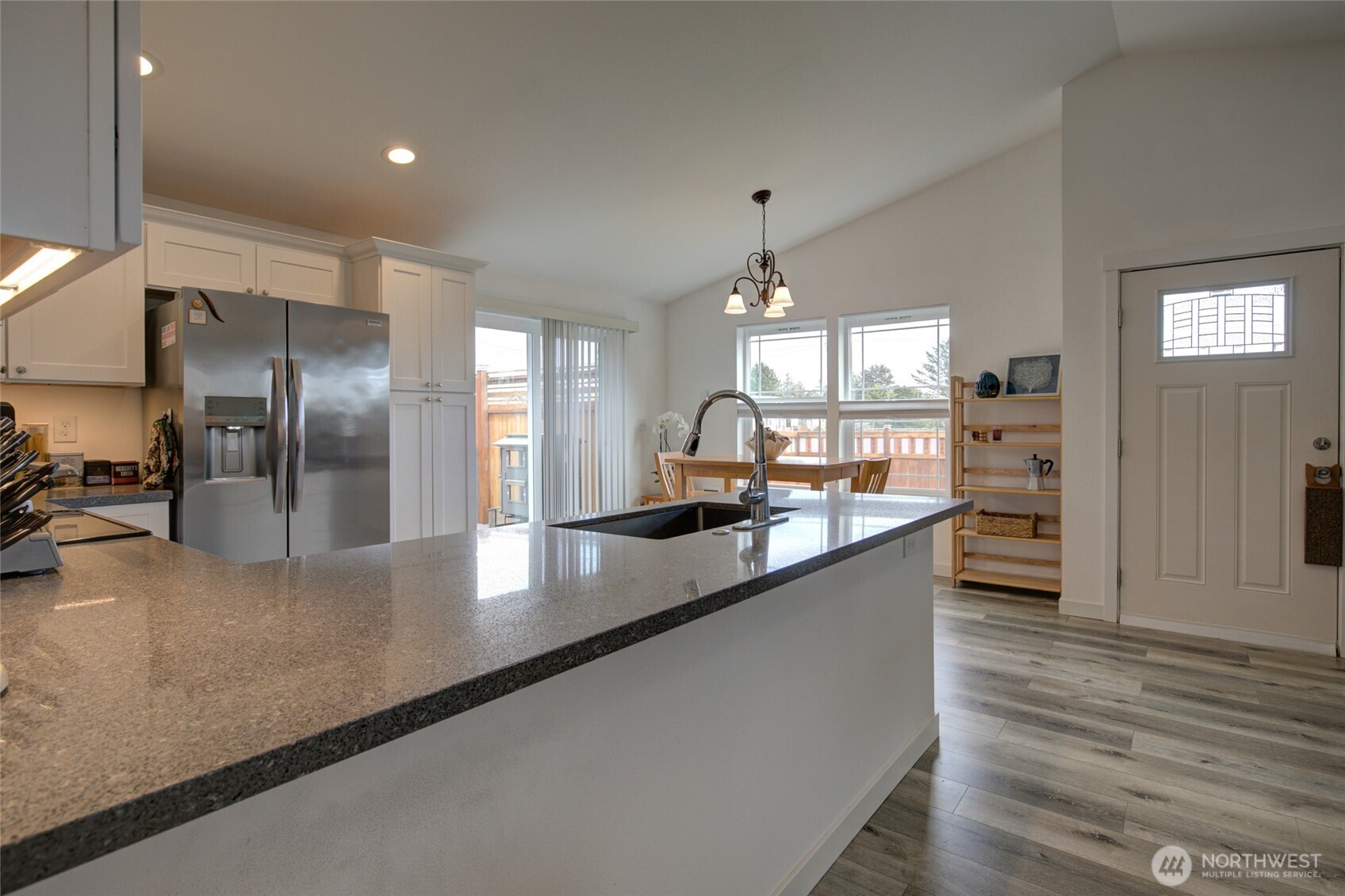 531 Point Brown Avenue Property Photo 14