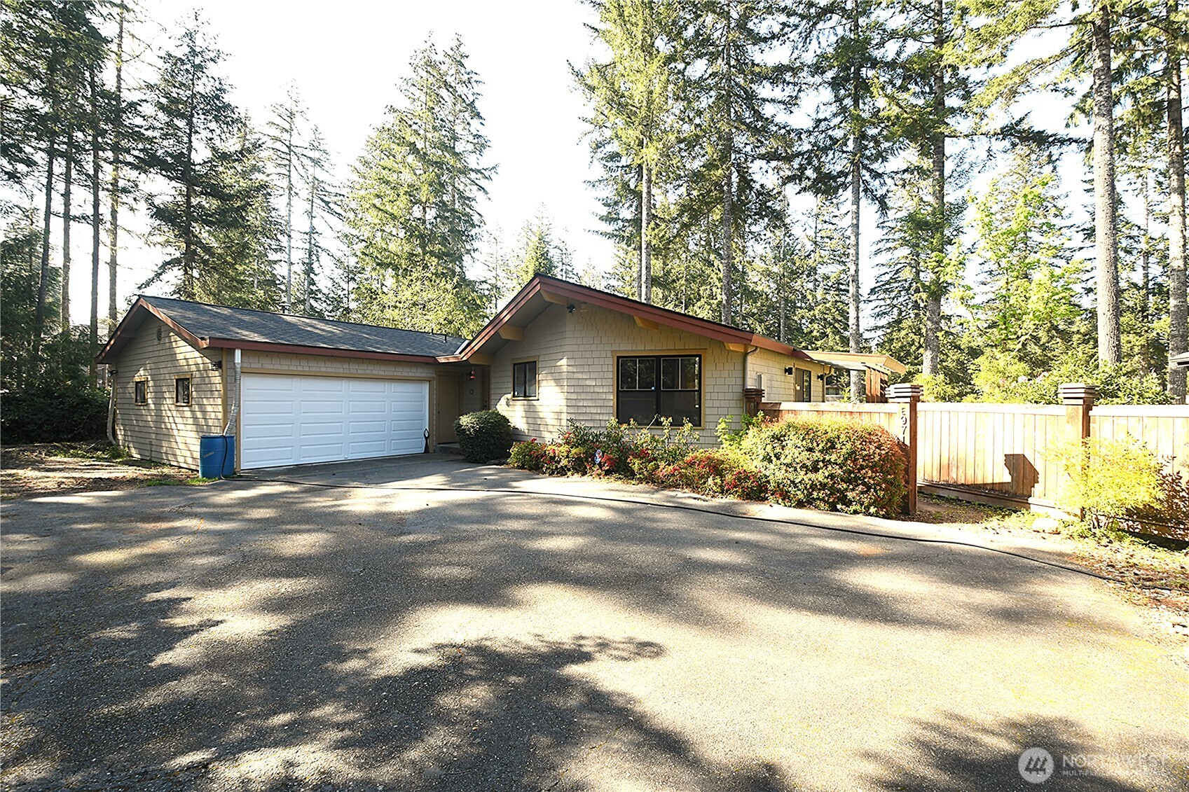 971 E Manzanita Drive Property Photo