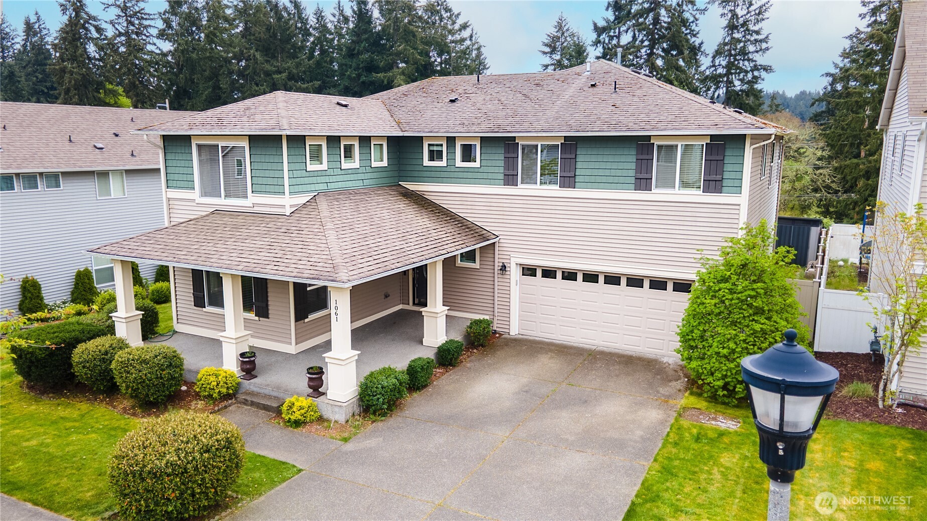 1061 Hiton Circle Property Photo 1