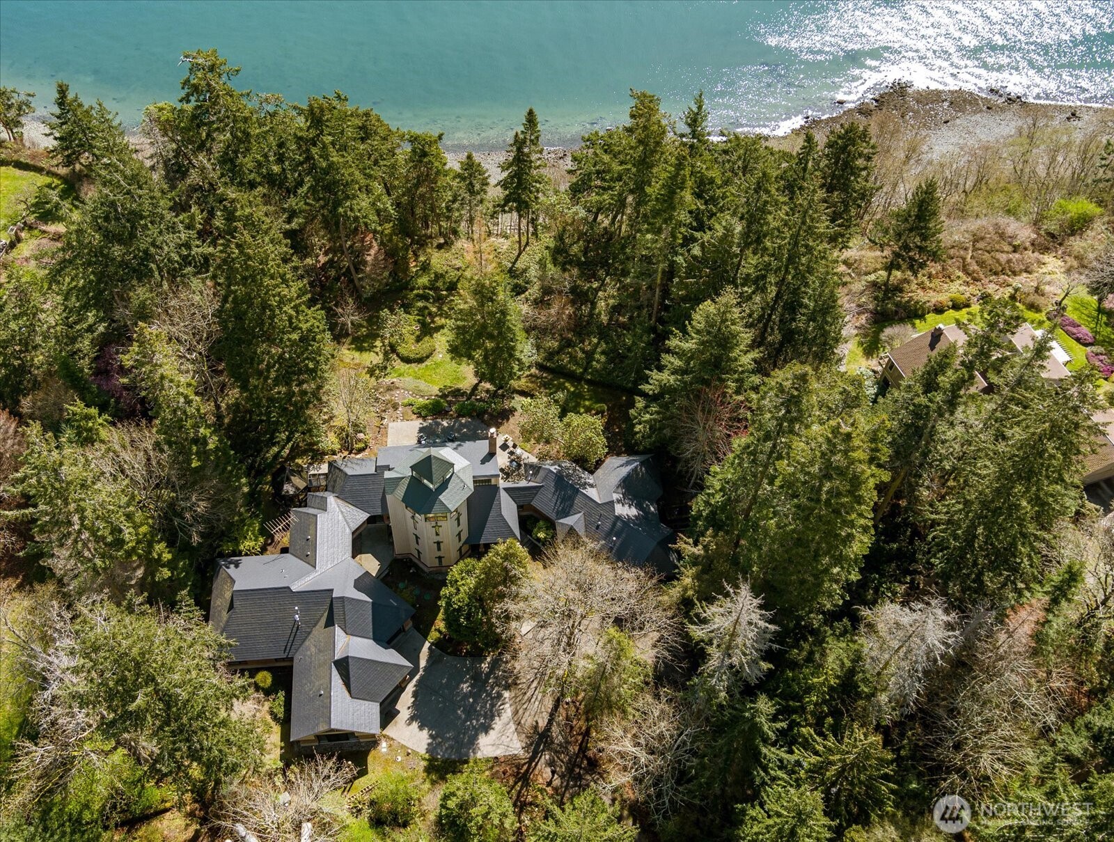 1912 Hunskor Road Property Photo 3
