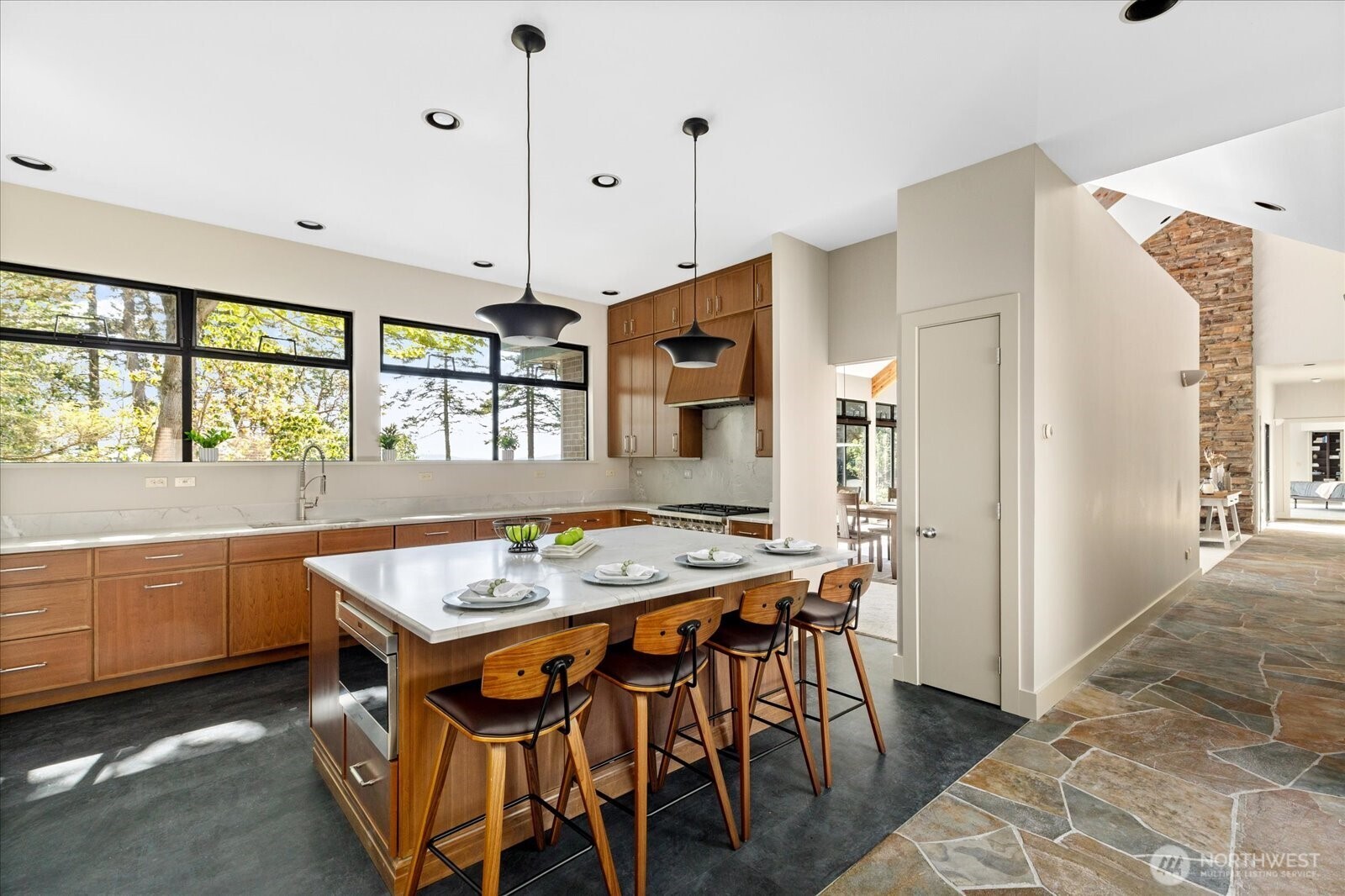 1912 Hunskor Road Property Photo 15