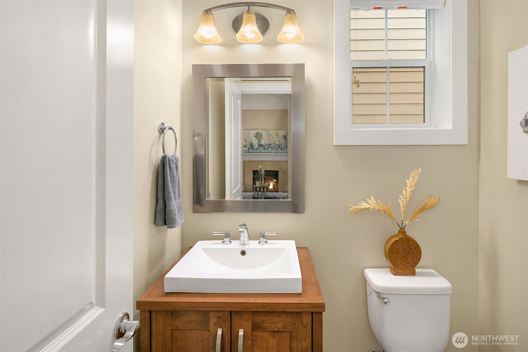 365 Ne Denny Way Property Photo 11