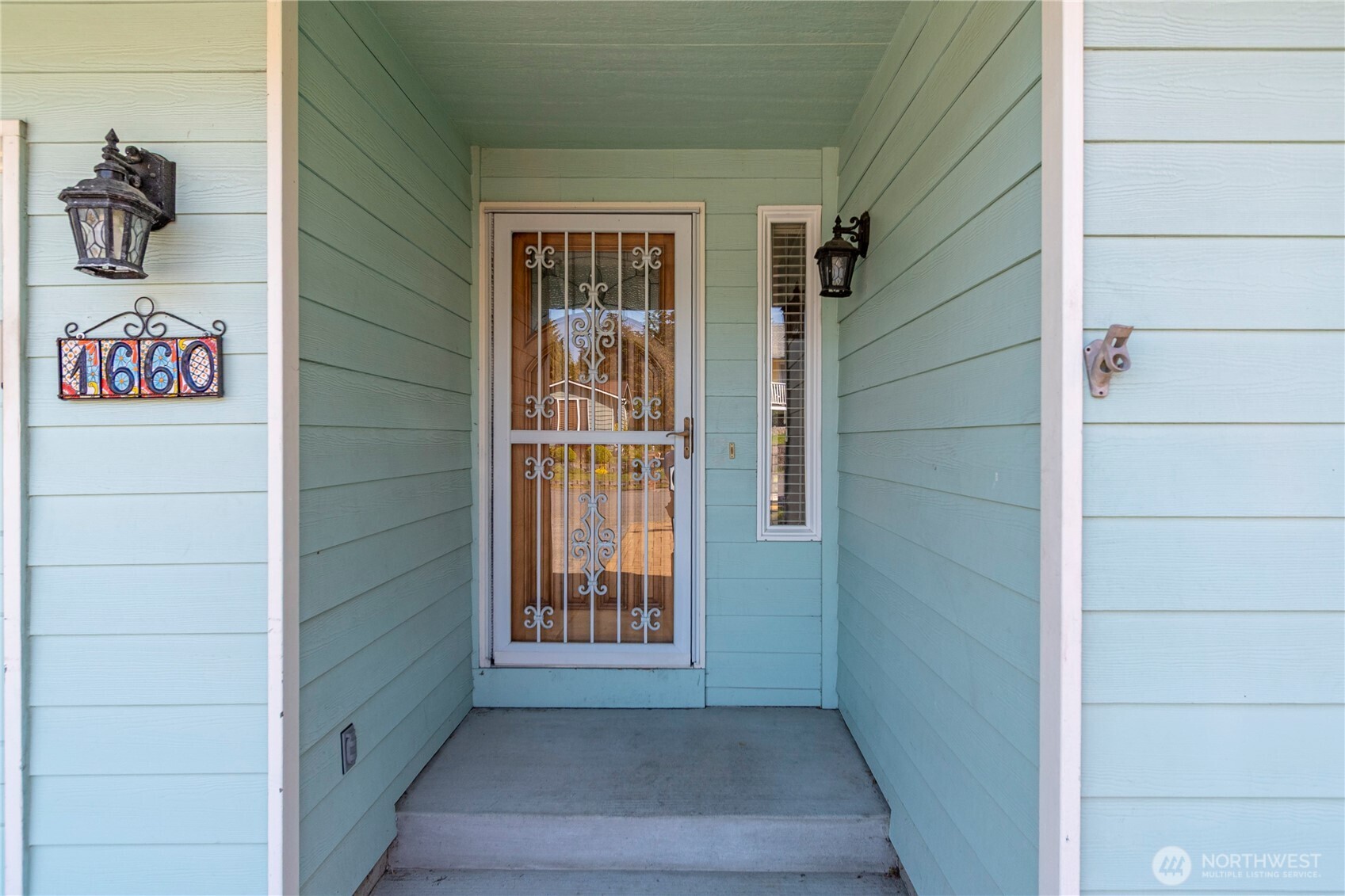 1660 Sw Nienhuis Street Property Photo 4