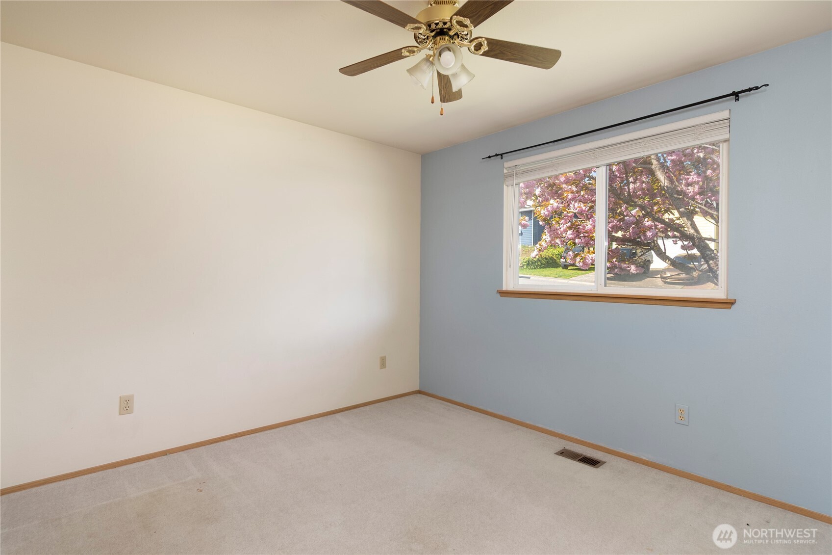 1660 Sw Nienhuis Street Property Photo 24